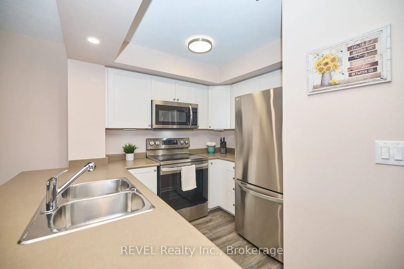 330 Prince Charles Drive, #1209