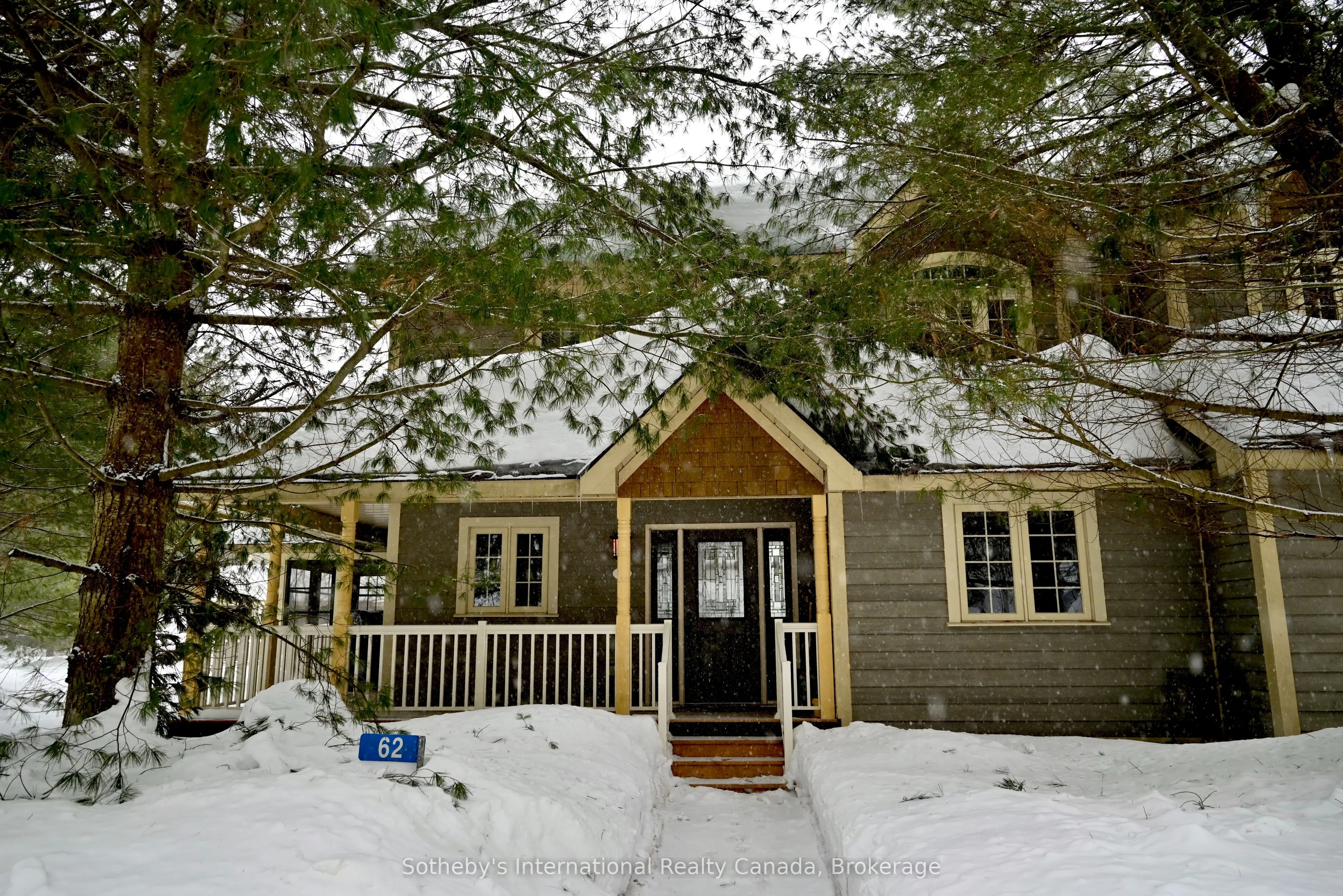 3876 Muskoka Road 118 Road W, #C4 W9