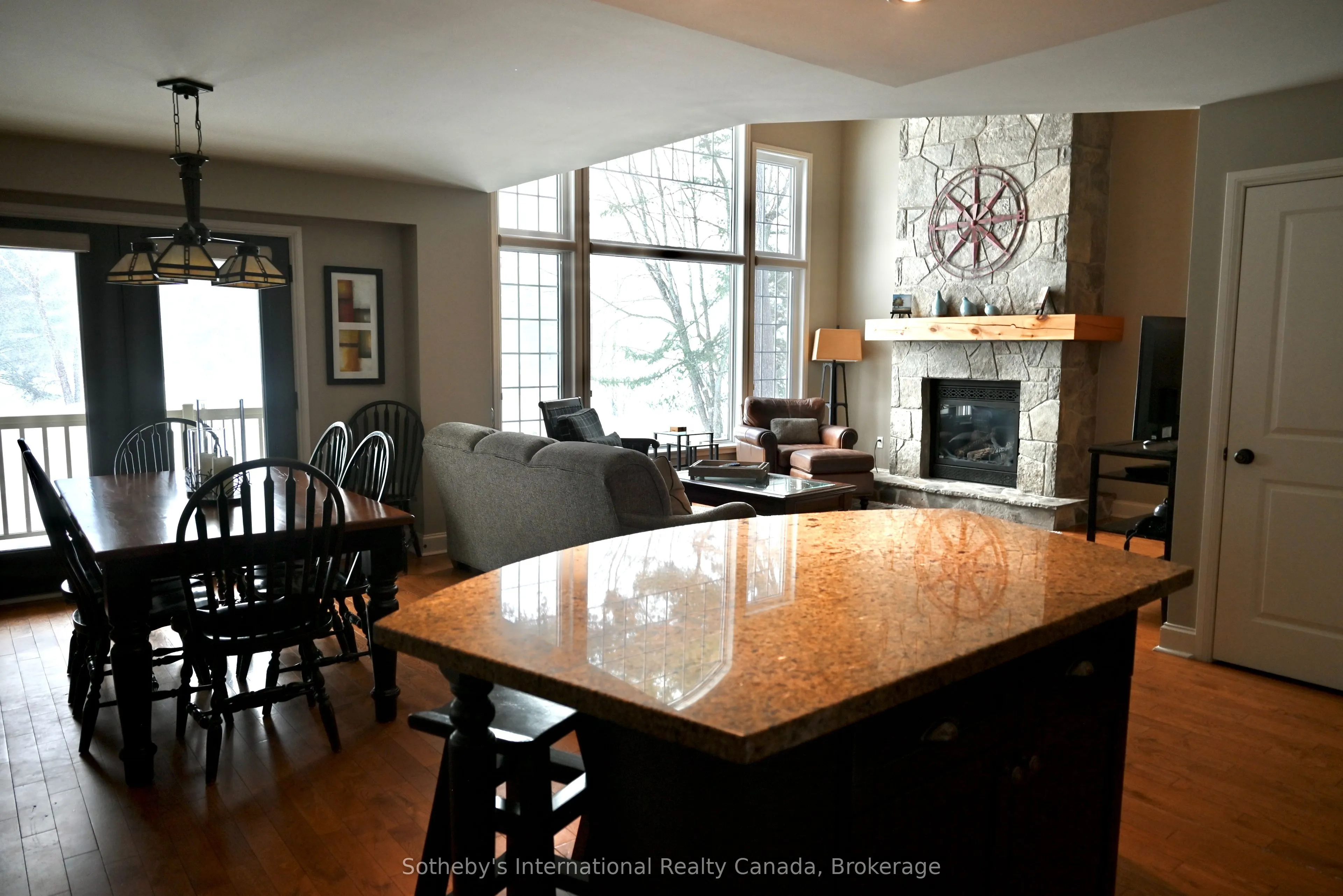 3876 Muskoka Road 118 Road W, #C4 W9