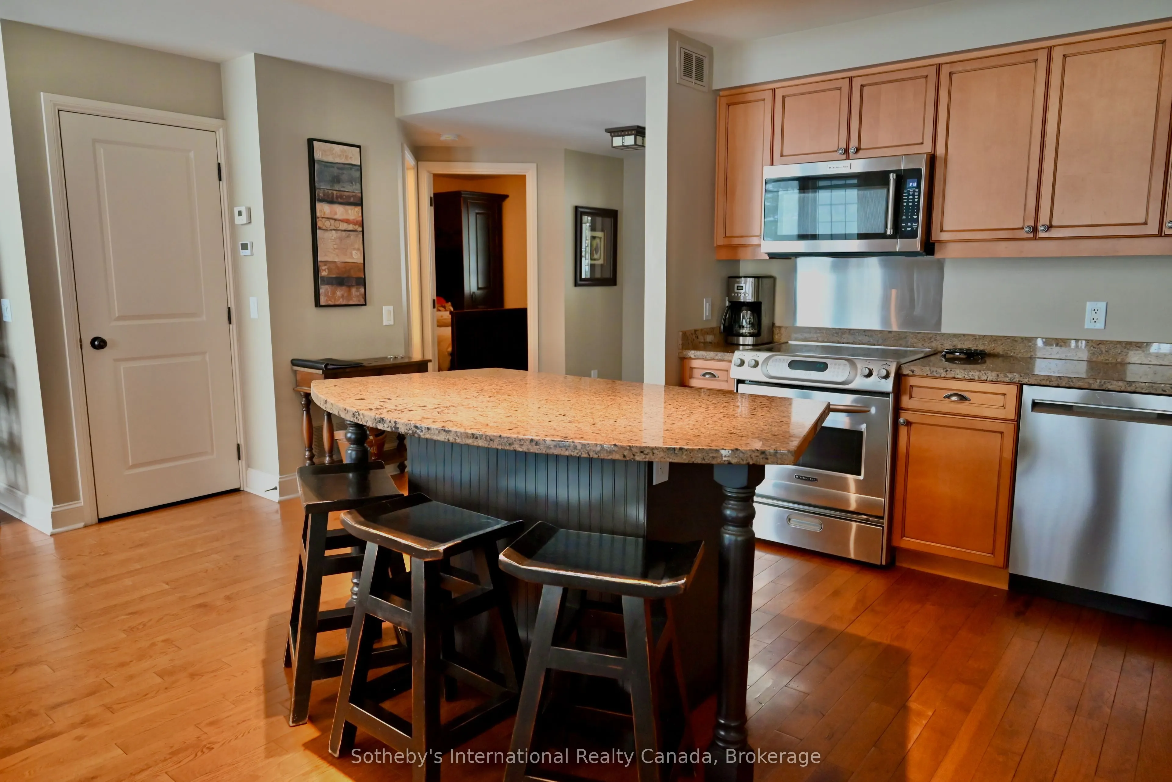 3876 Muskoka Road 118 Road W, #C4 W9