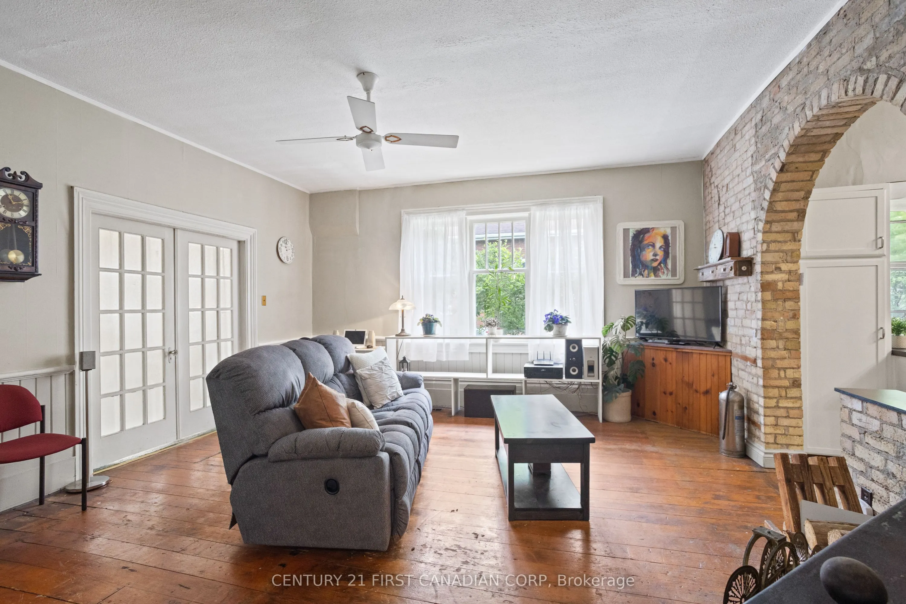 77 Main Street S