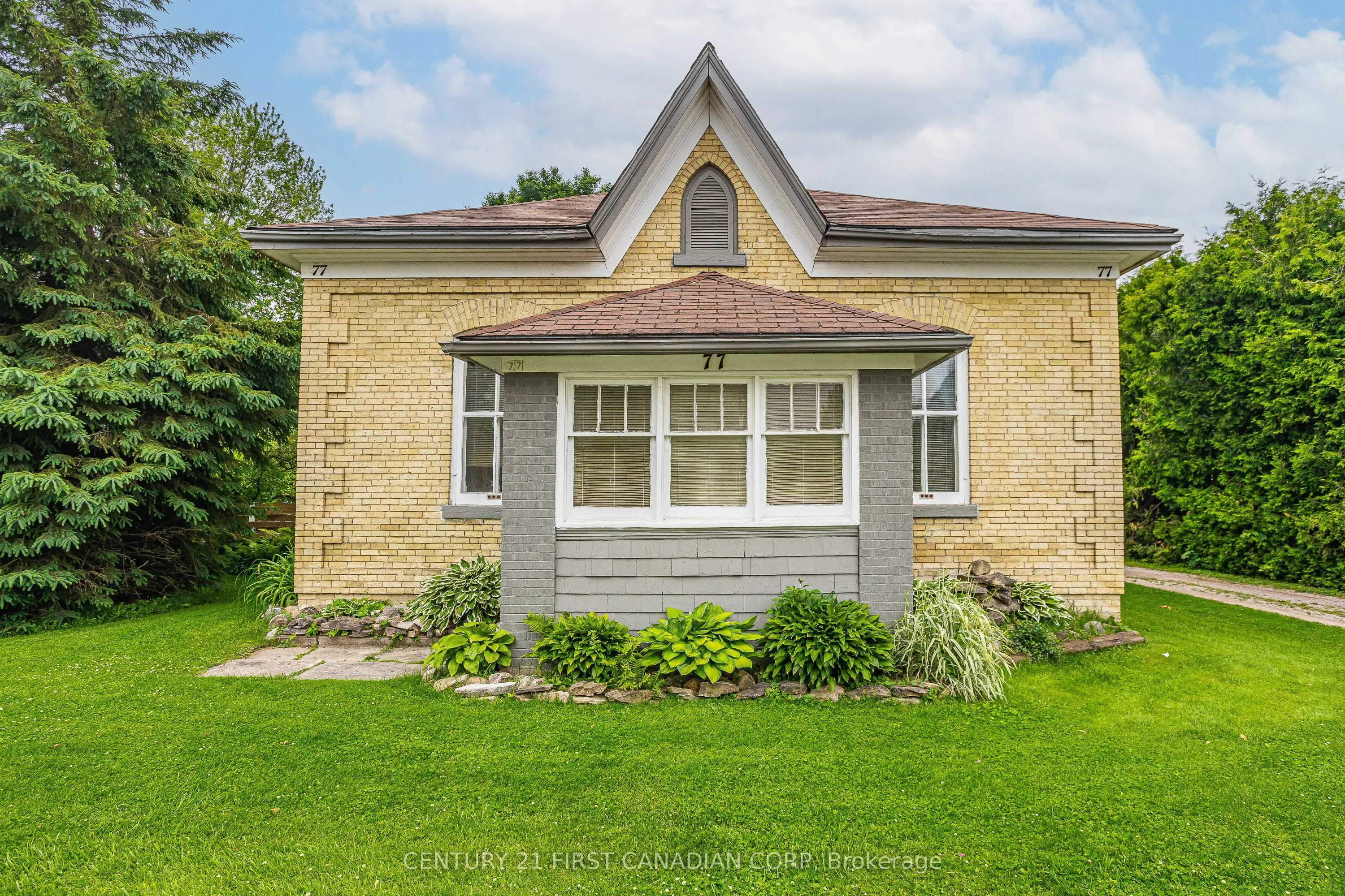 77 Main Street S