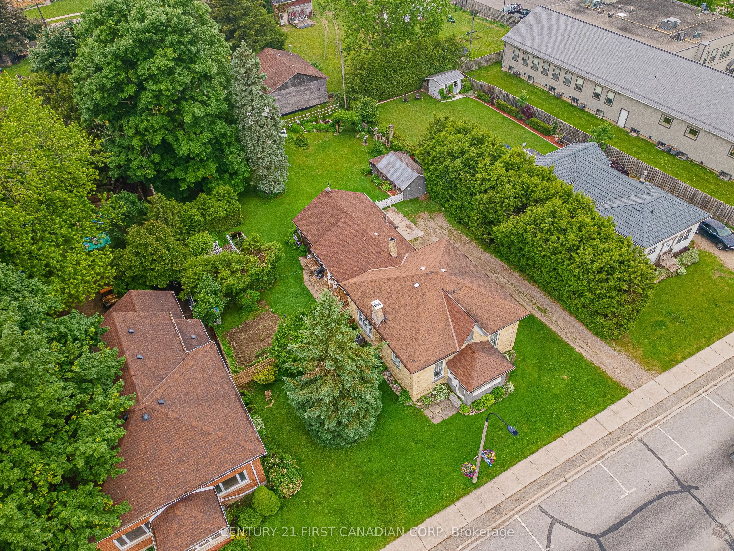 77 Main Street S