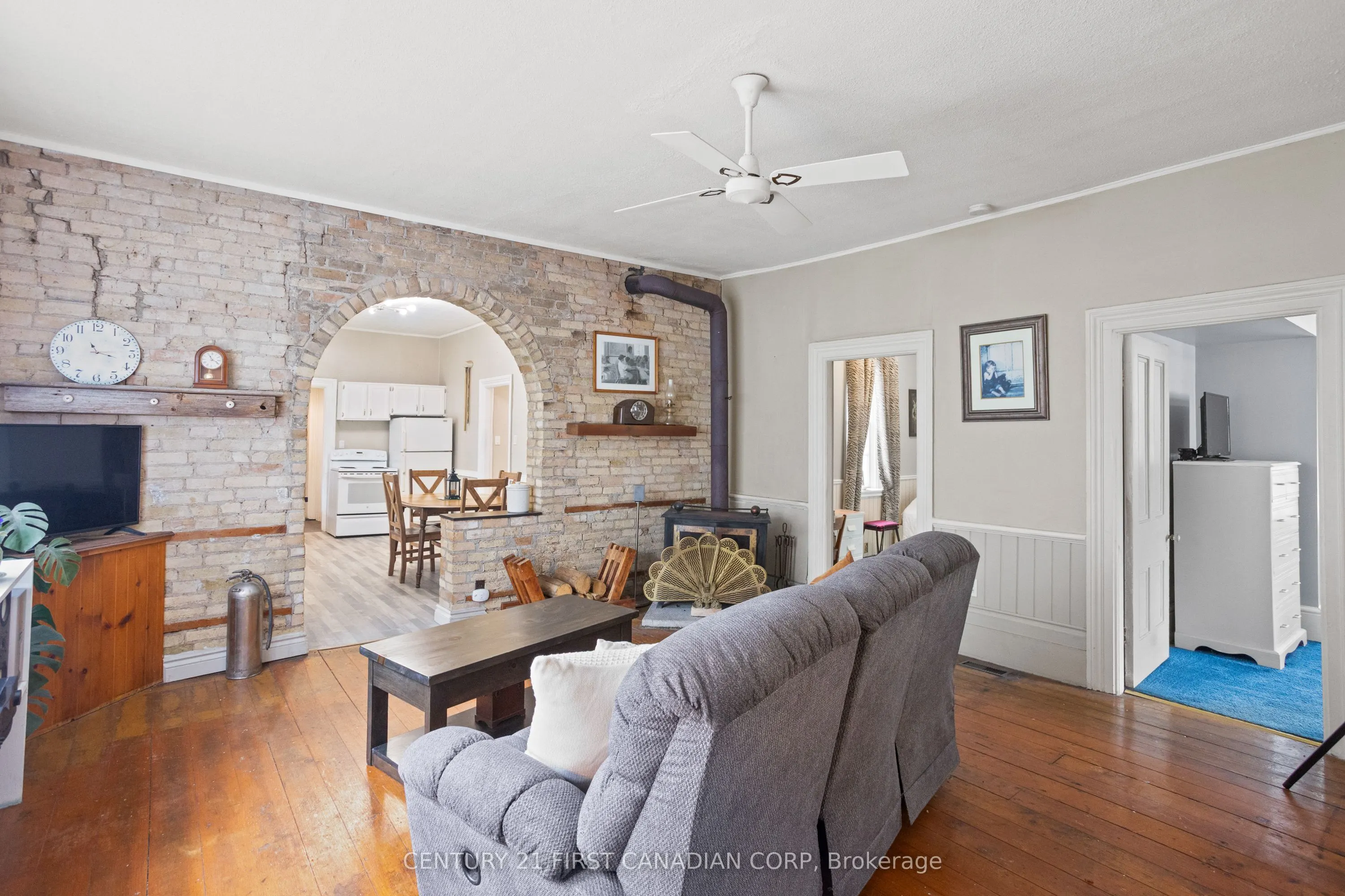 77 Main Street S