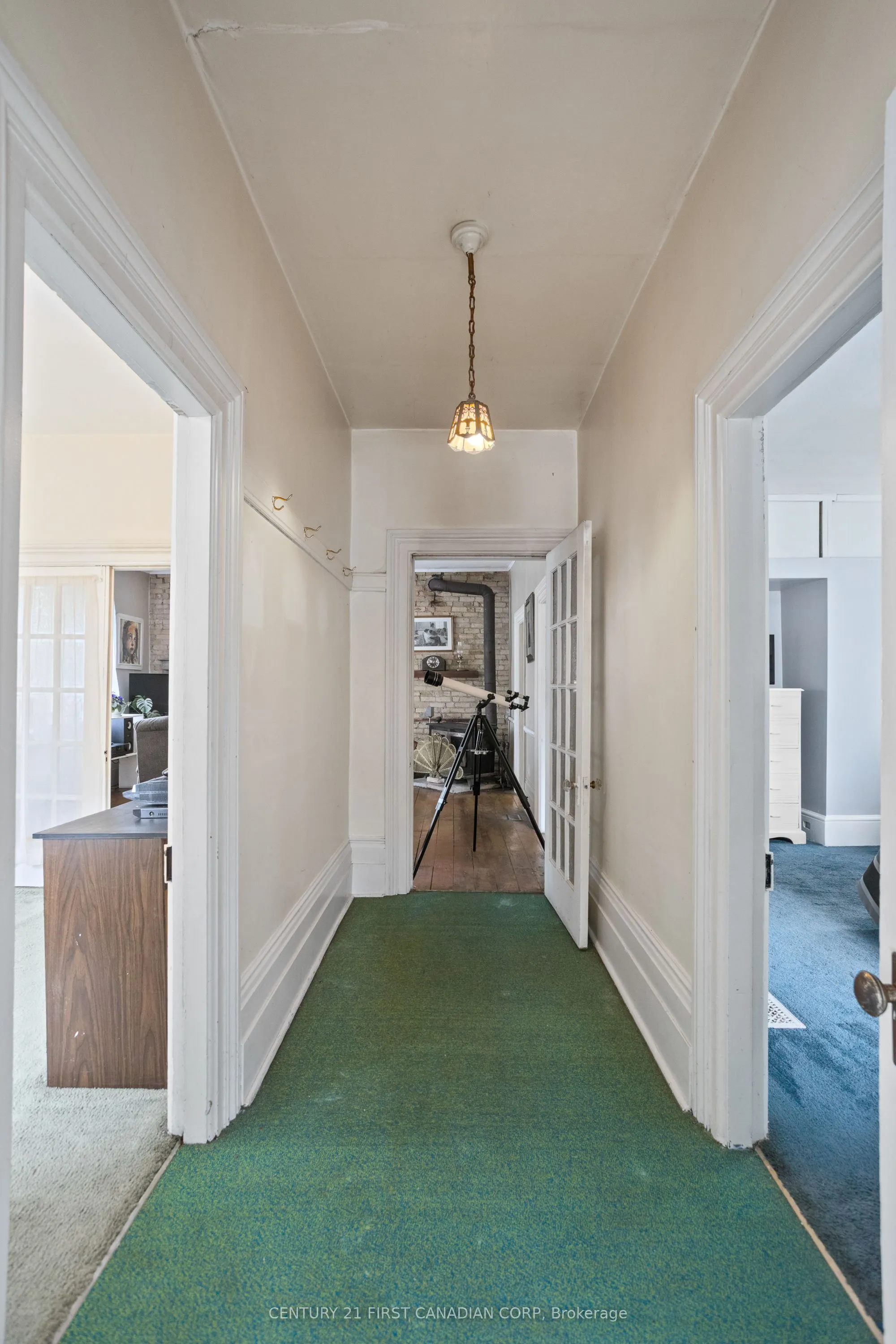 77 Main Street S