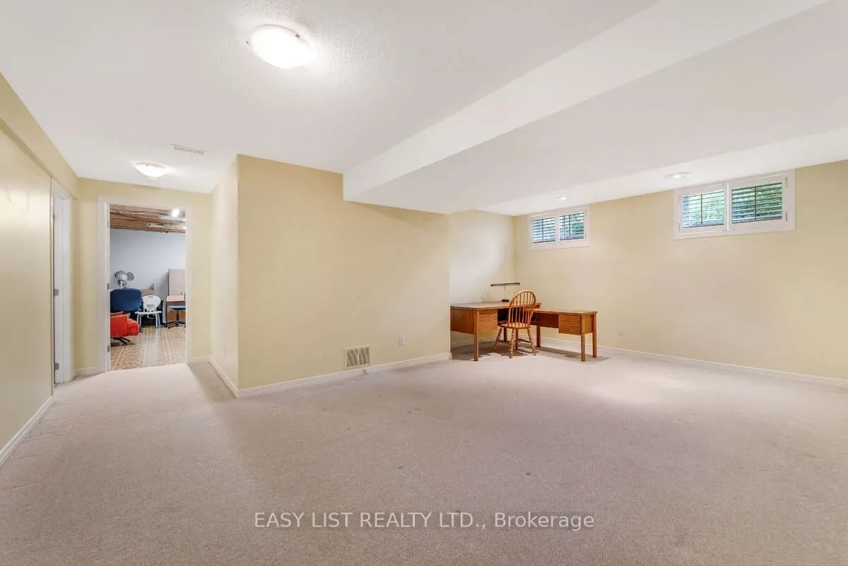 31 Forest Creek Drive