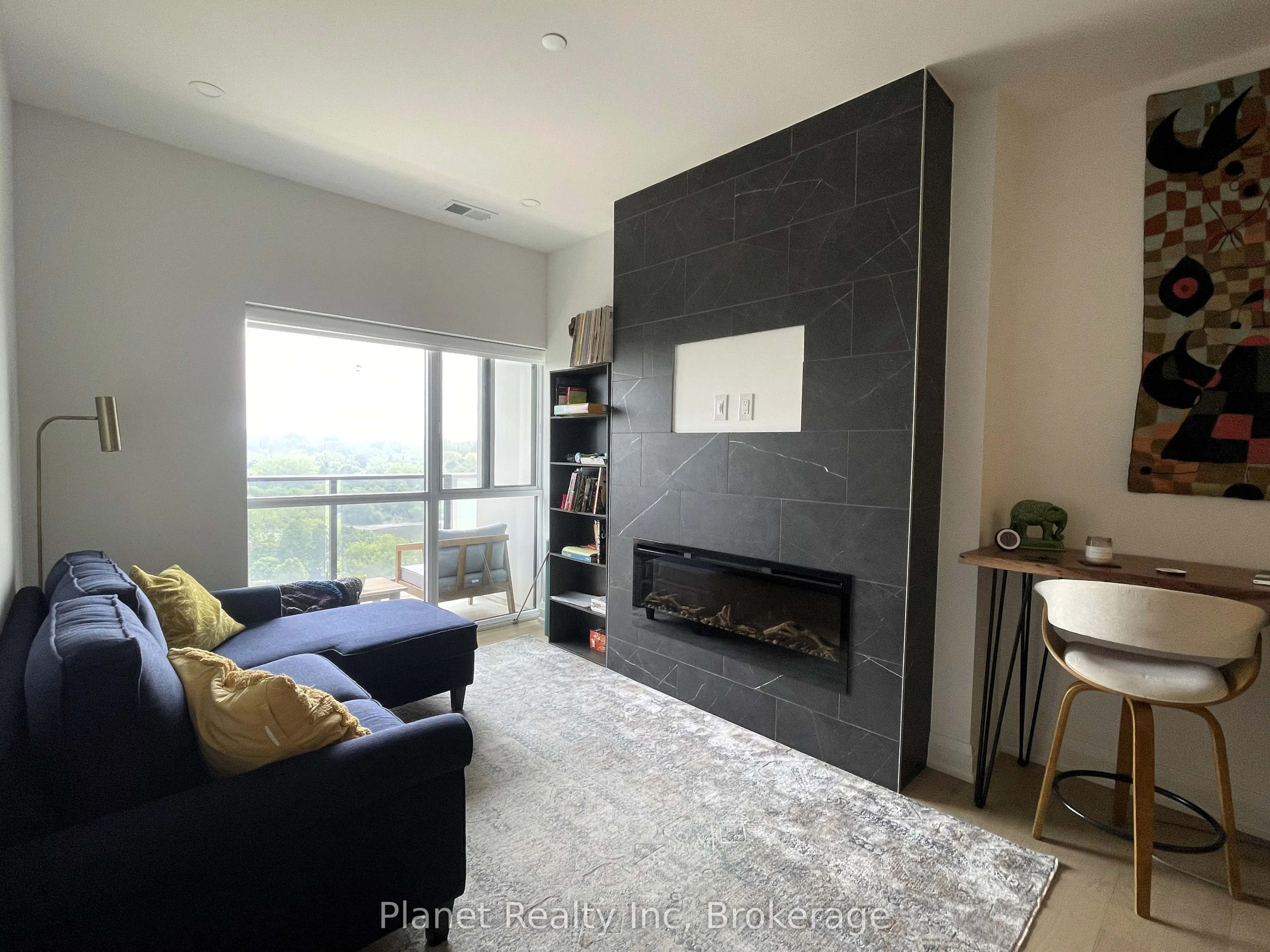 71 Wyndham Street S, #1003