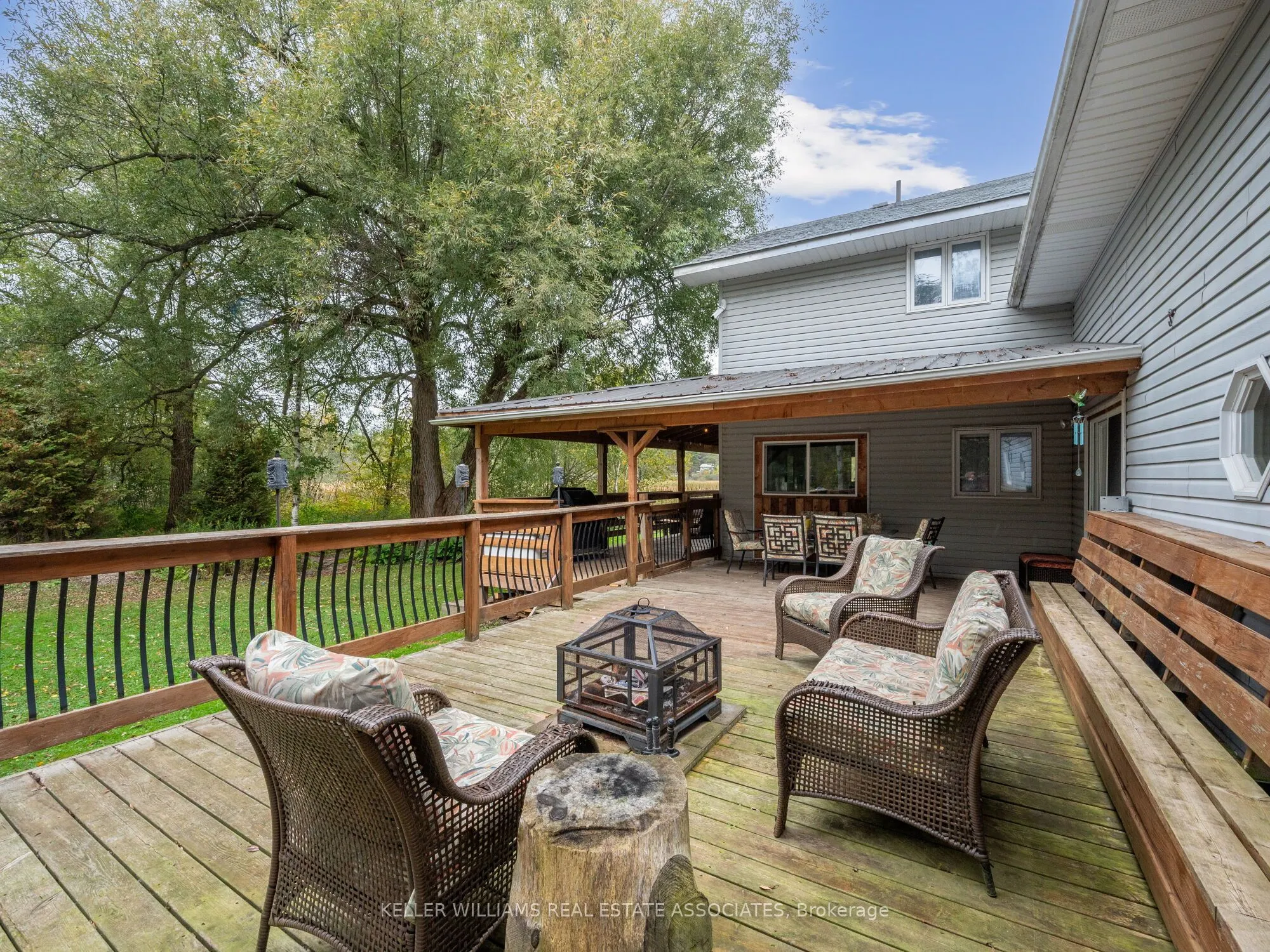 8 Scott Crescent