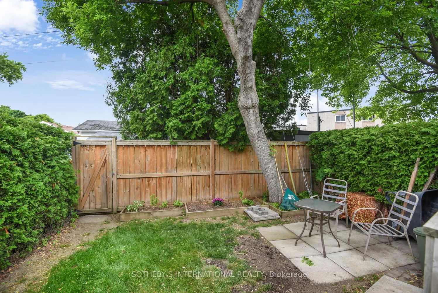 27 Aldershot Avenue, #7