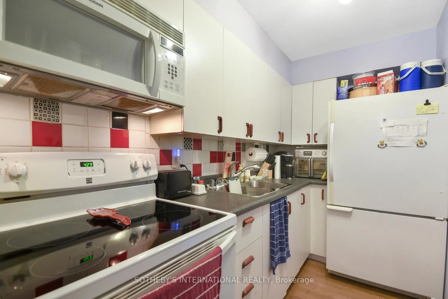 27 Aldershot Avenue, #7