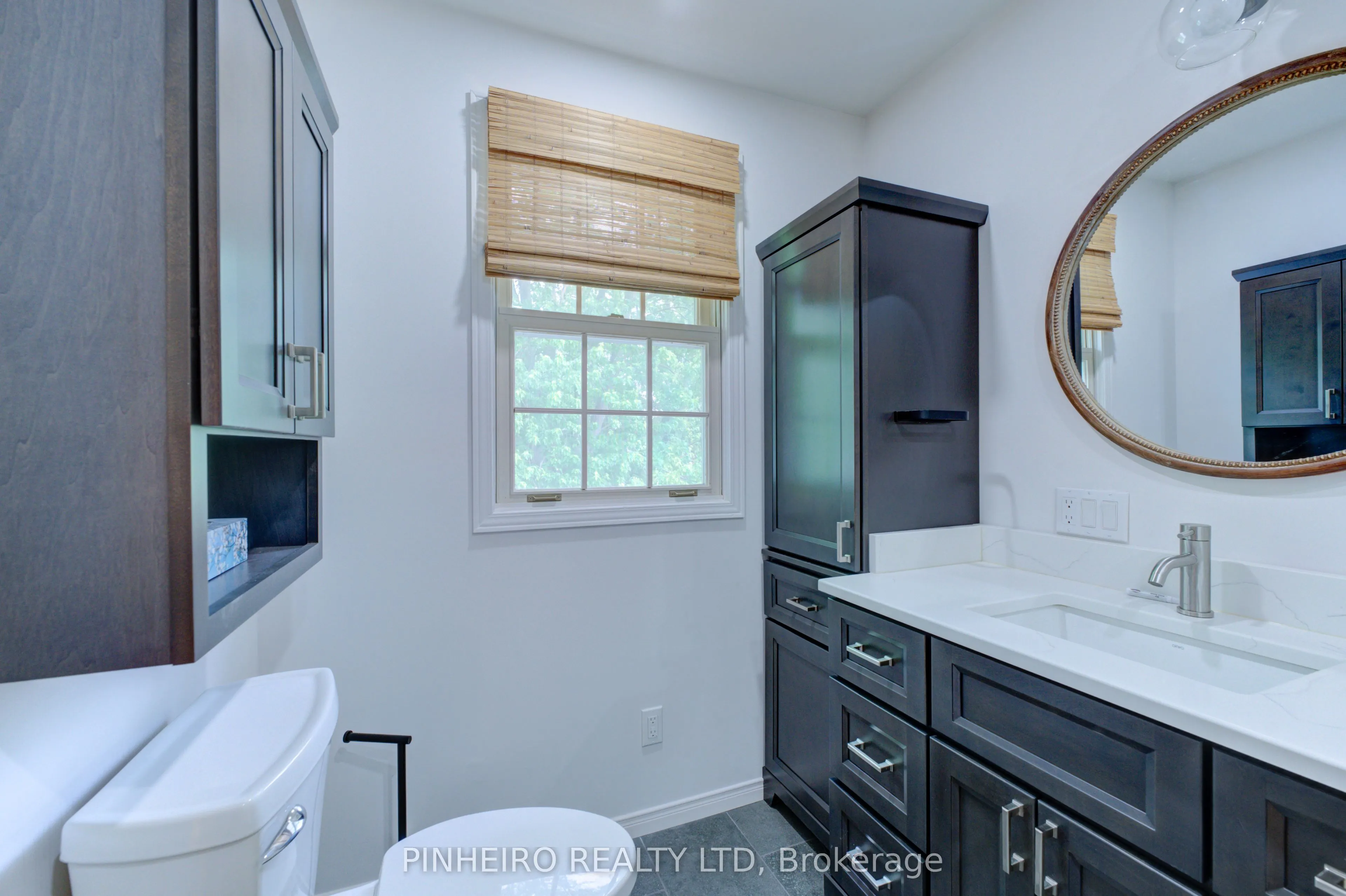 285 Front Street E
