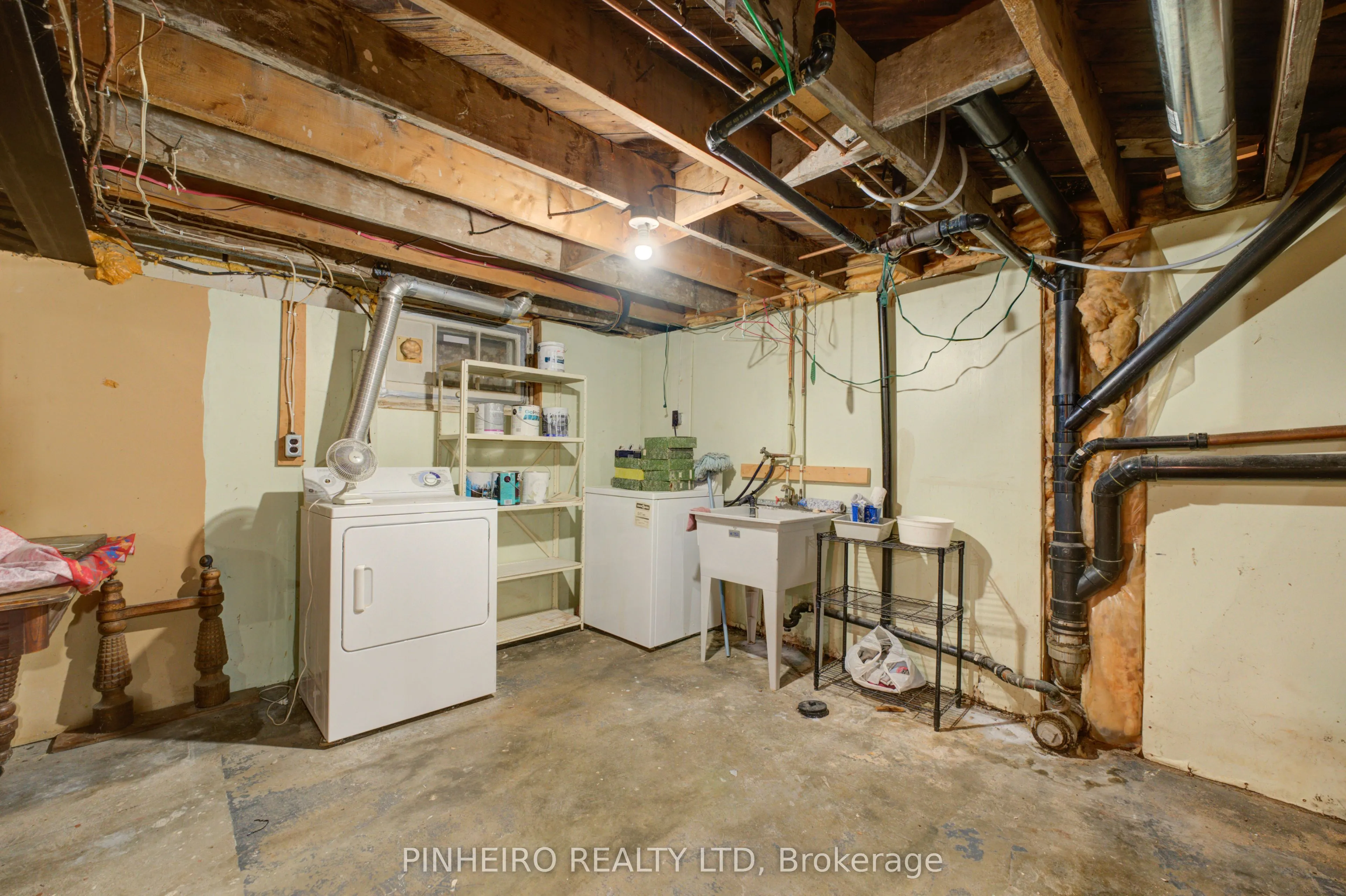 285 Front Street E