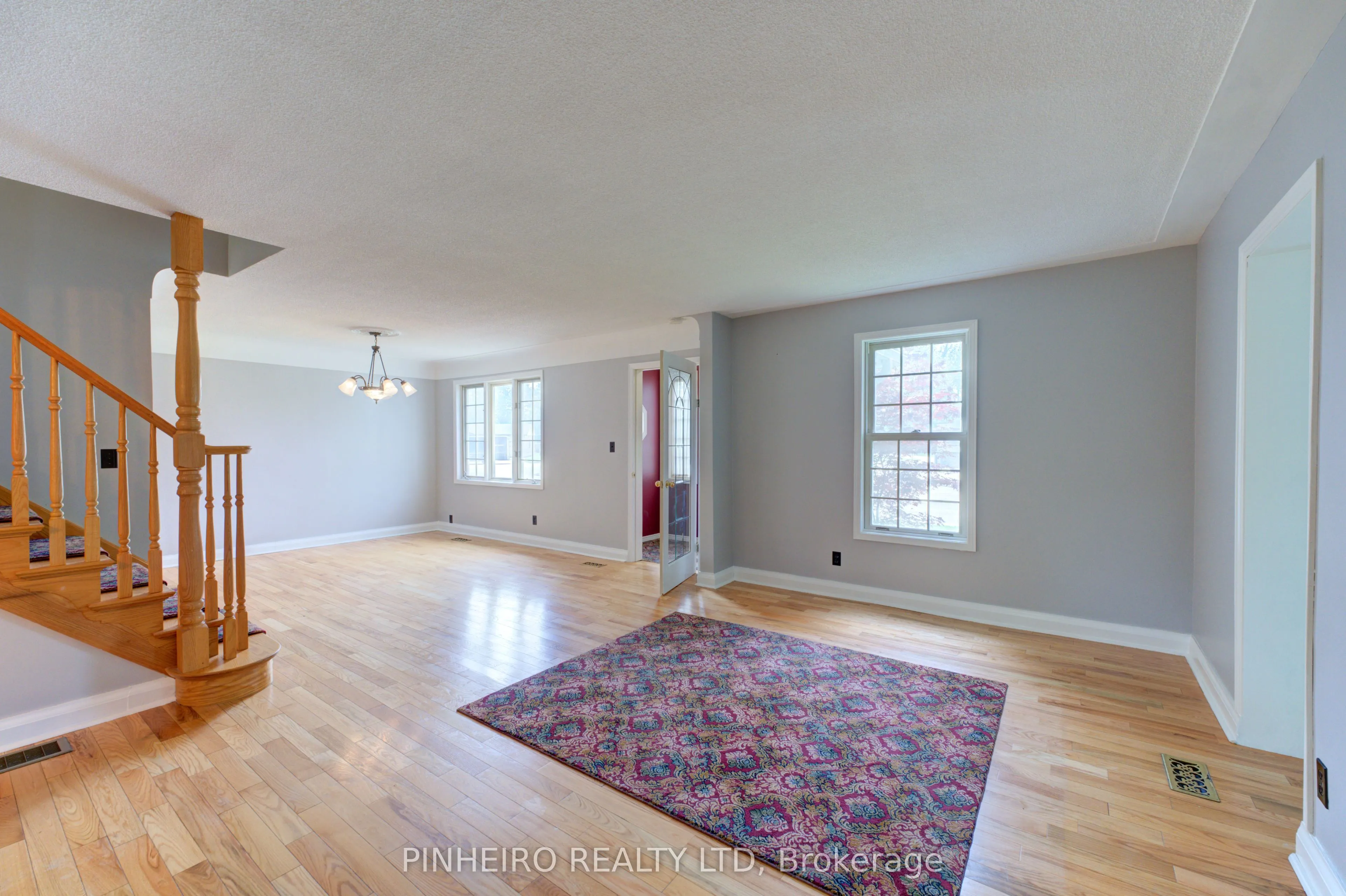 285 Front Street E