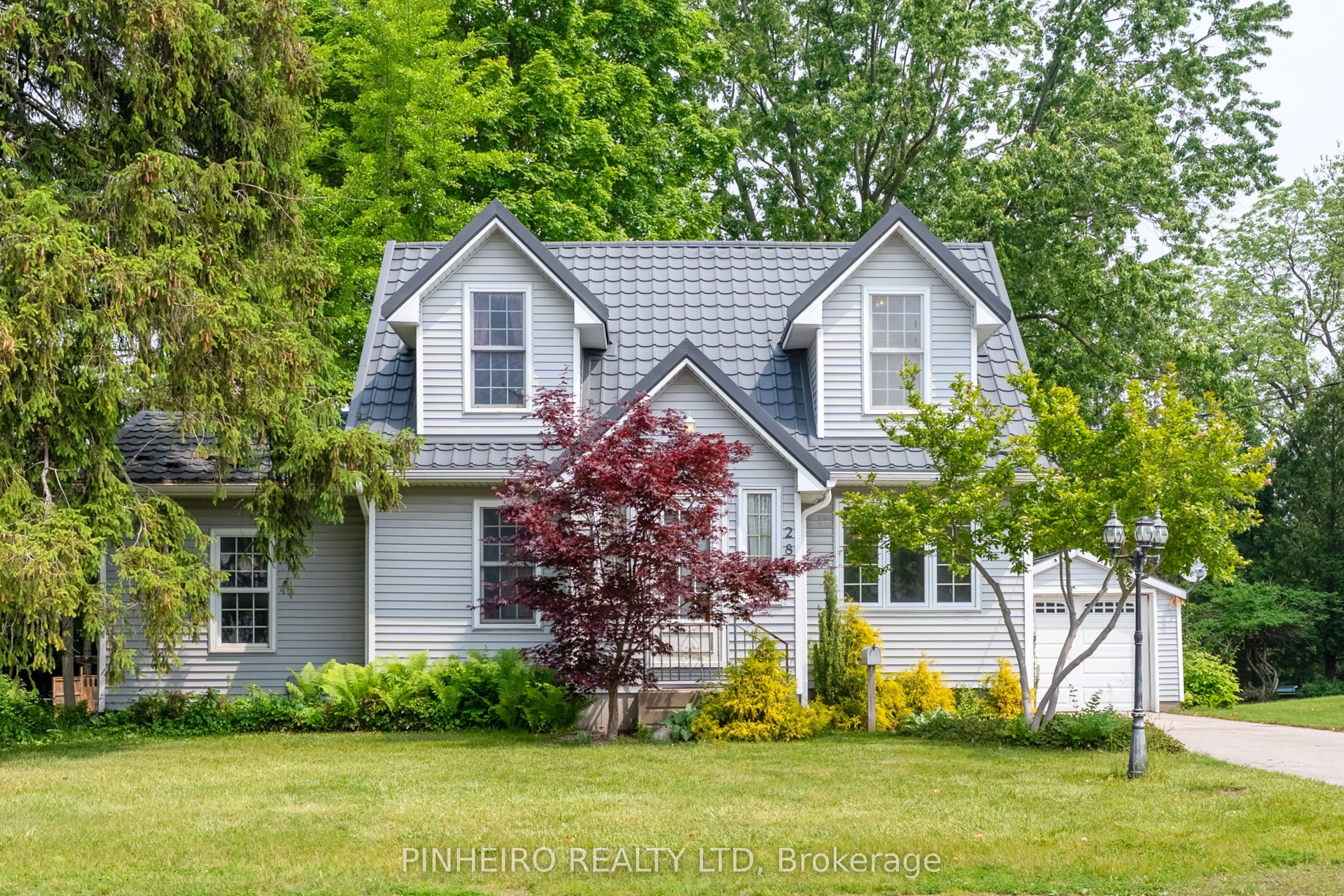 285 Front Street E
