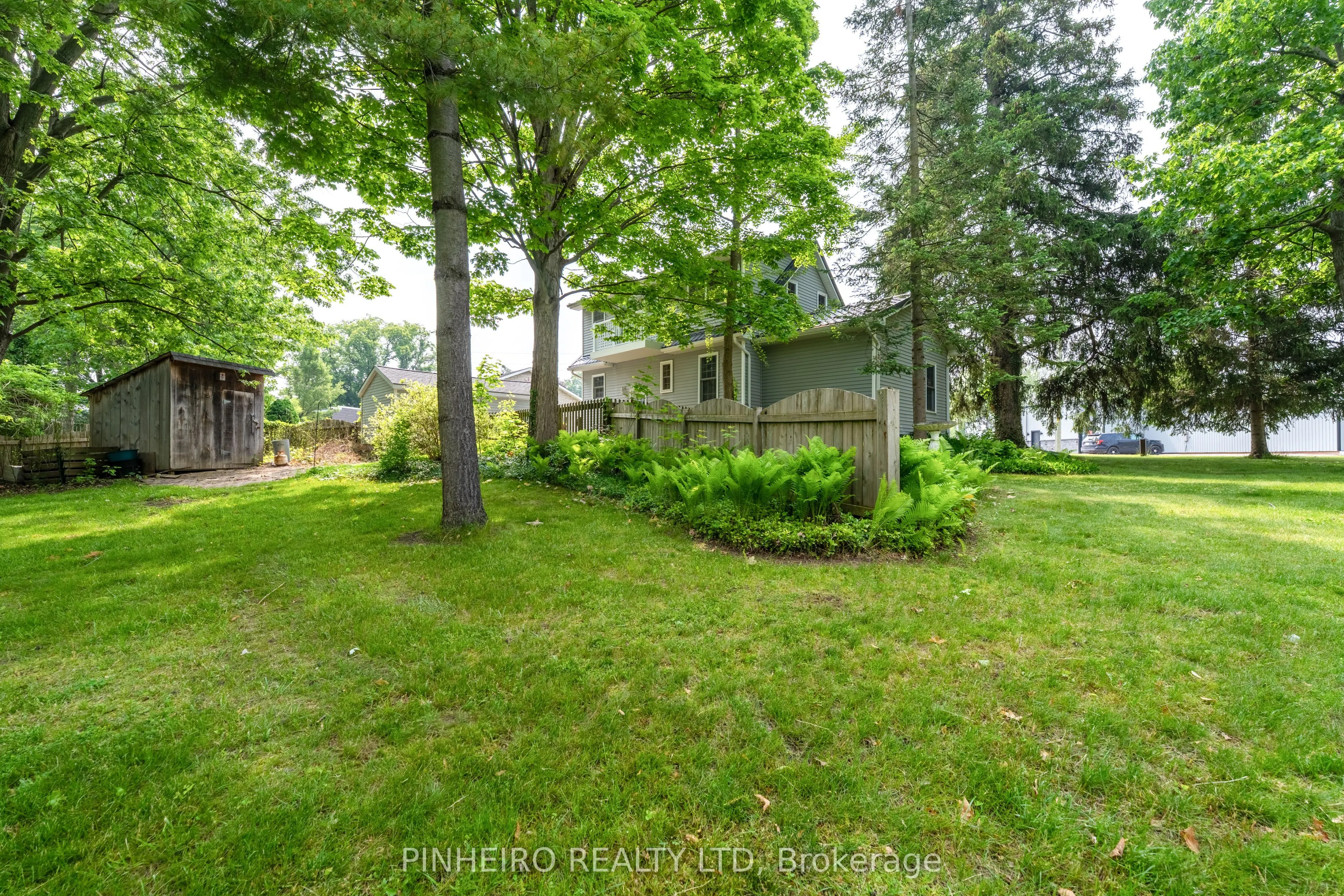 285 Front Street E