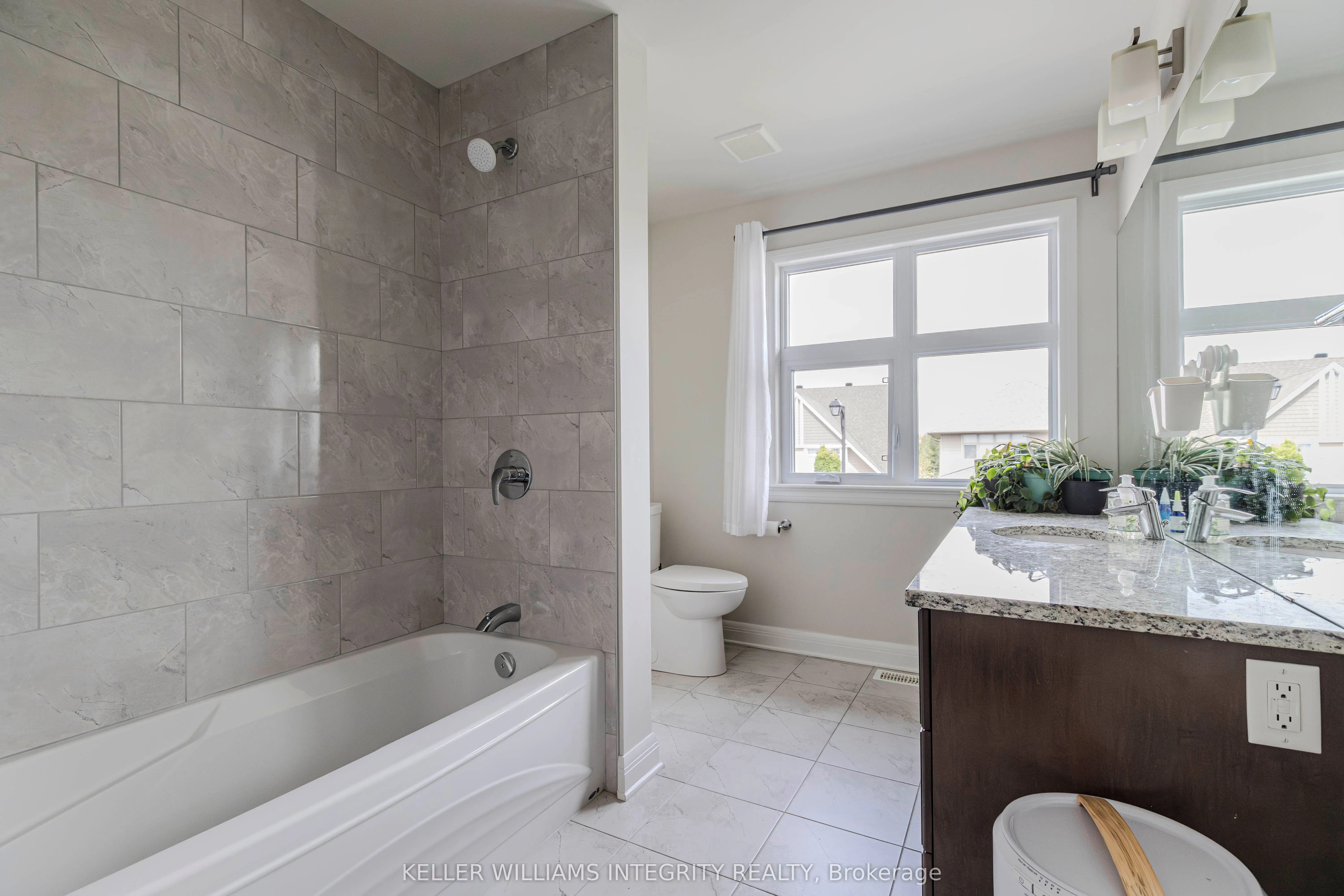131 Escarpment Crescent