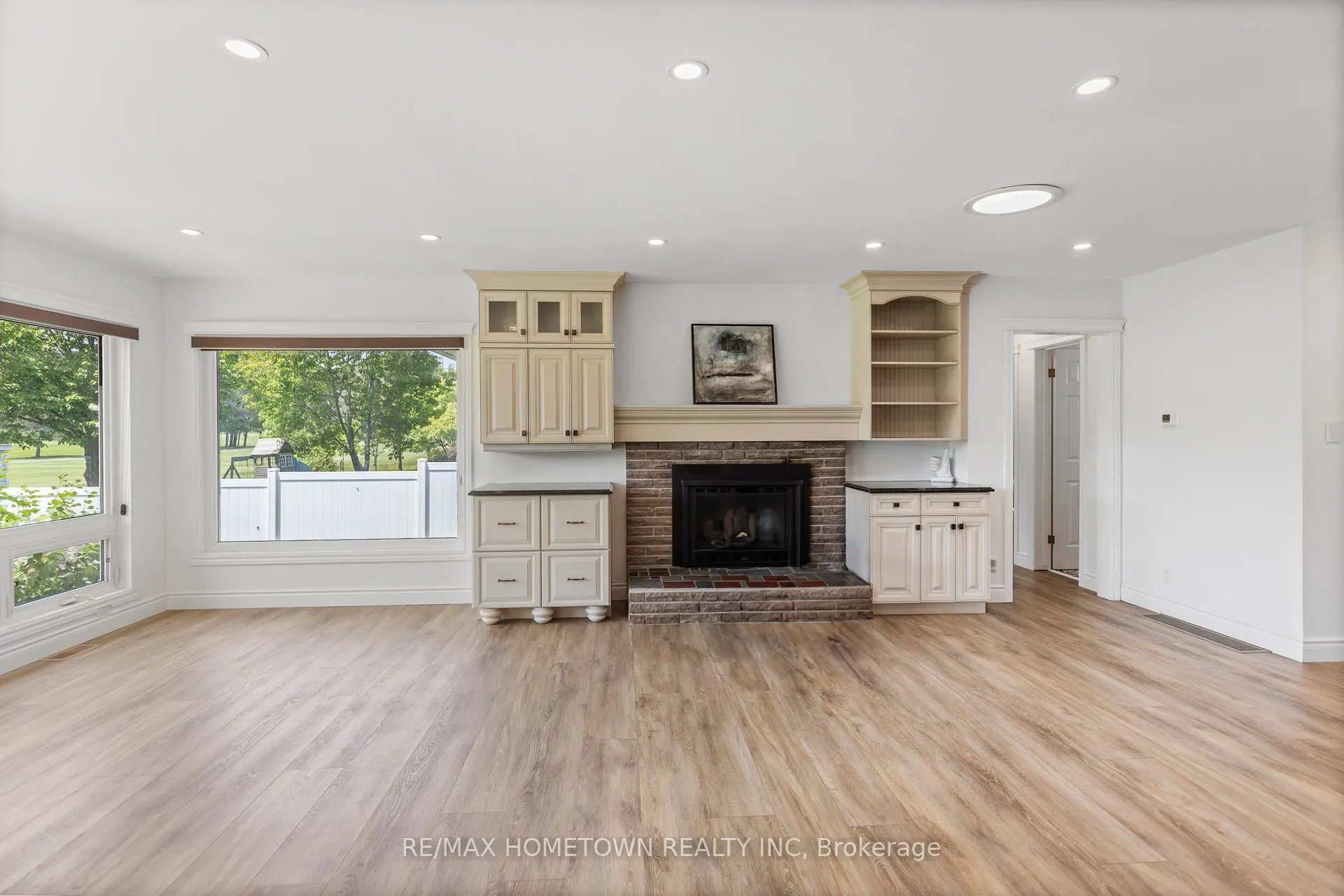 49 Fairway Crescent