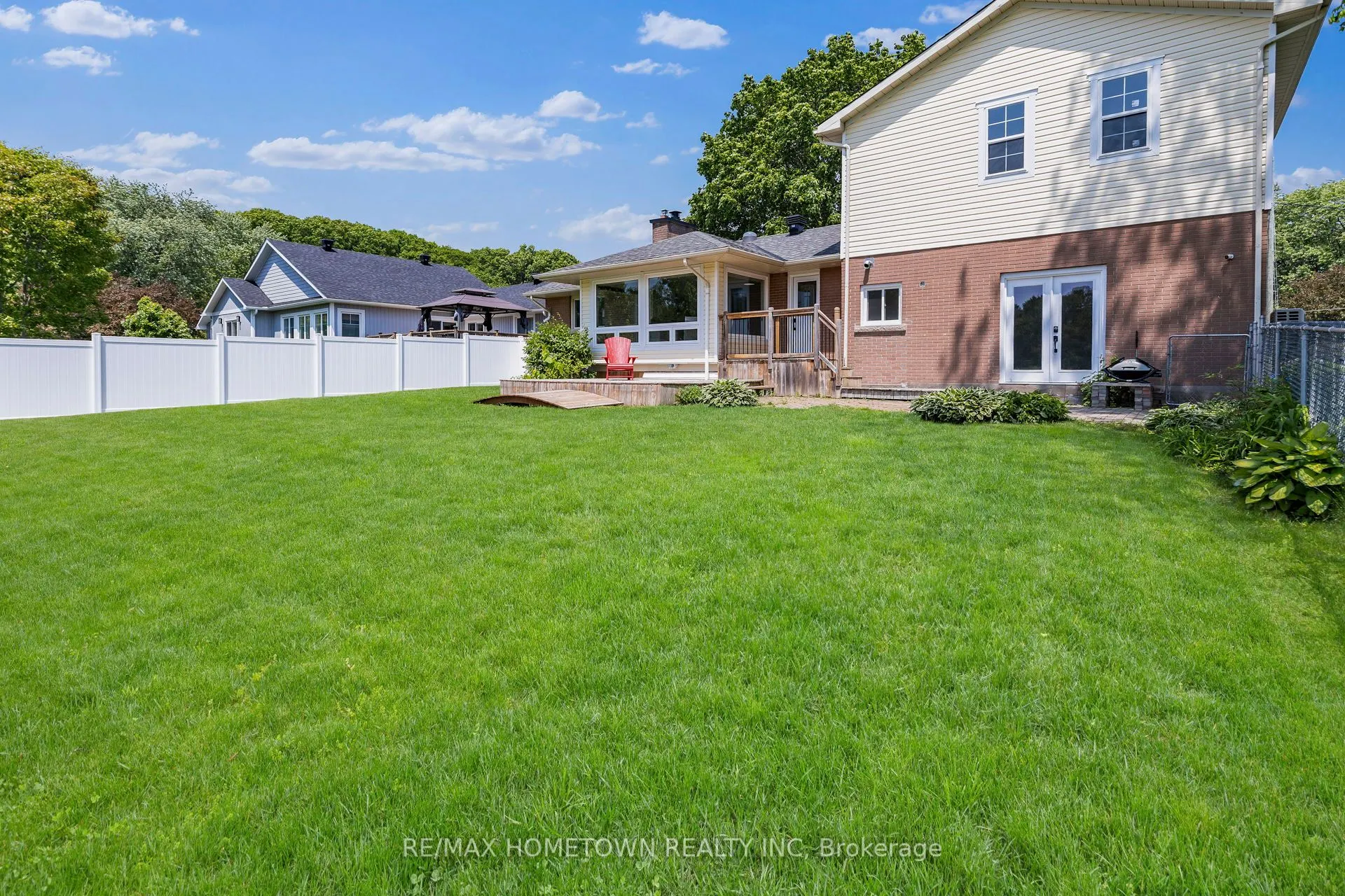 49 Fairway Crescent