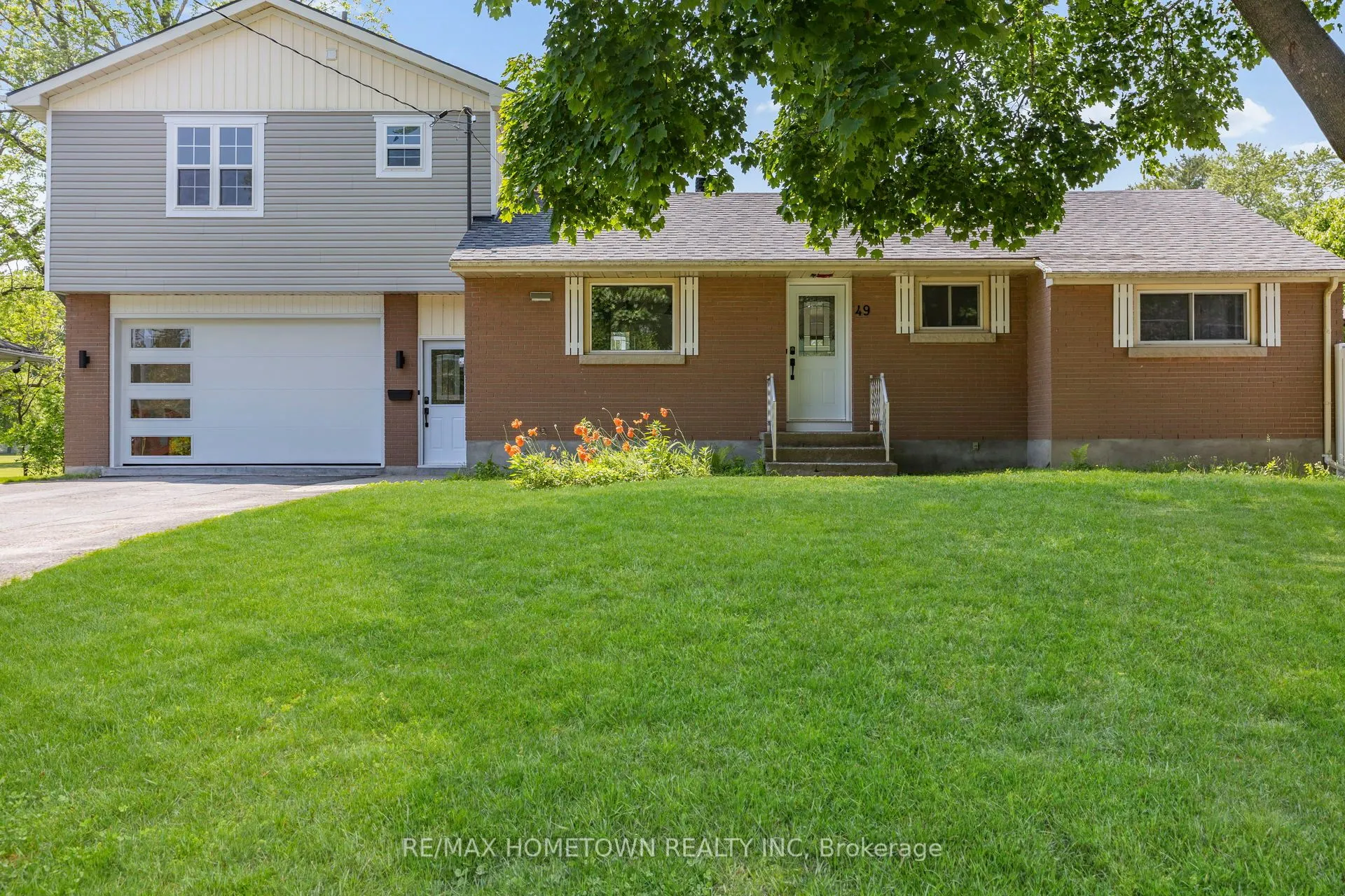 49 Fairway Crescent