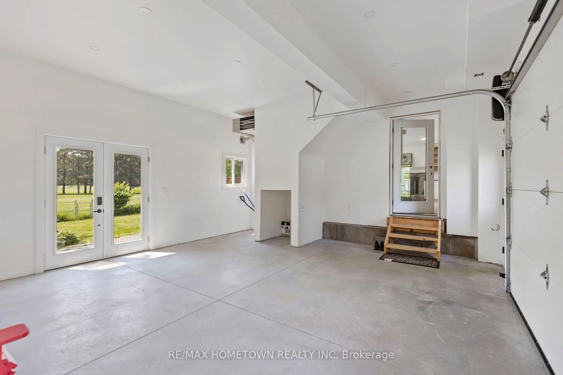 49 Fairway Crescent
