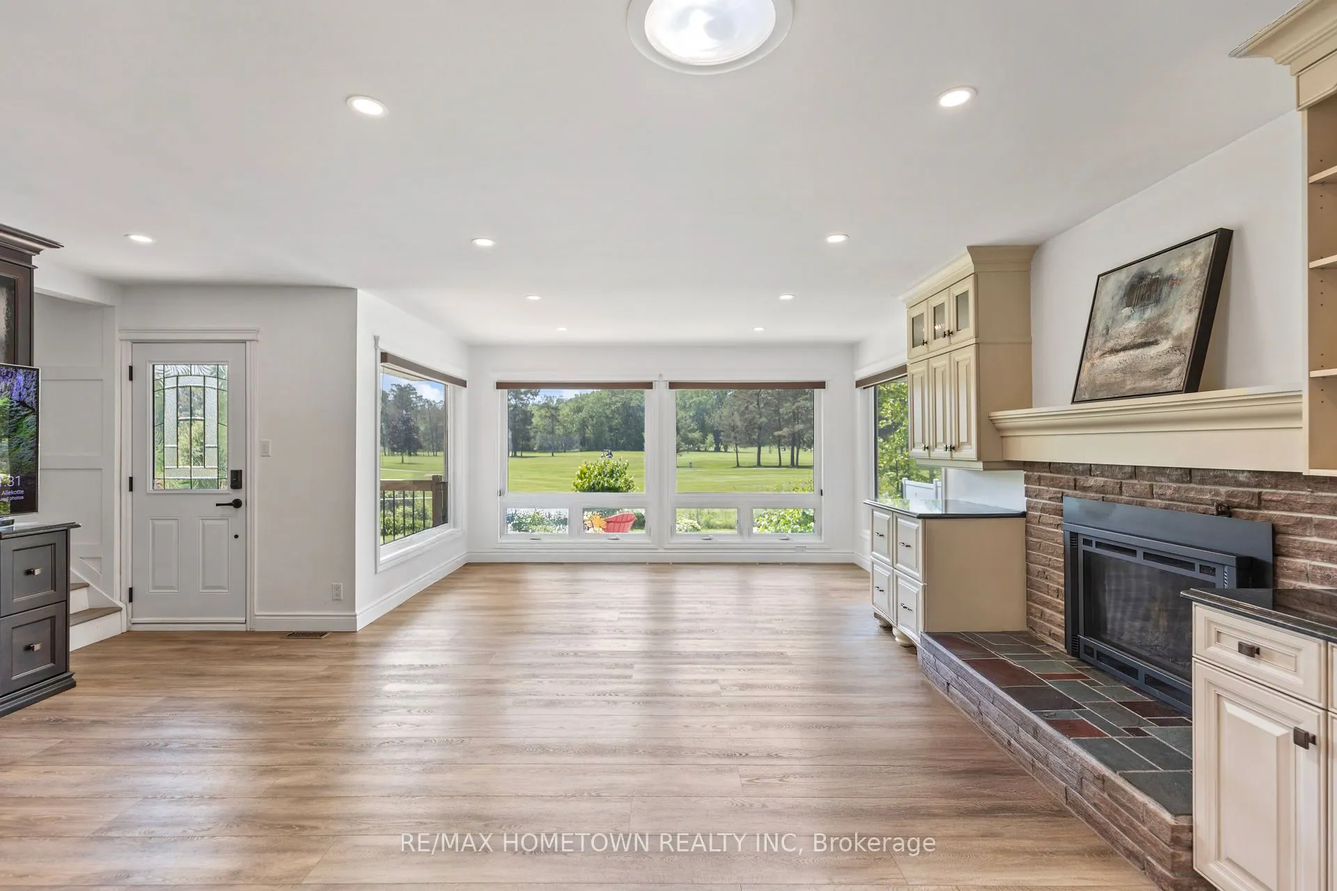 49 Fairway Crescent