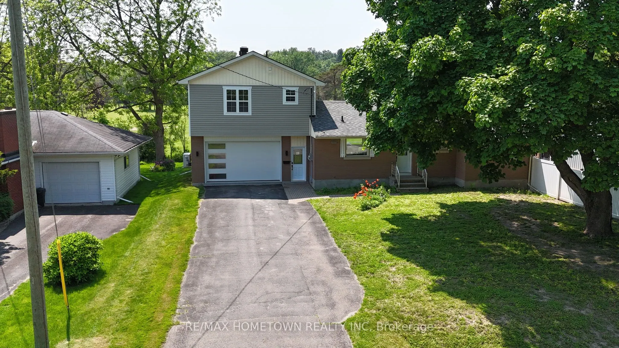 49 Fairway Crescent