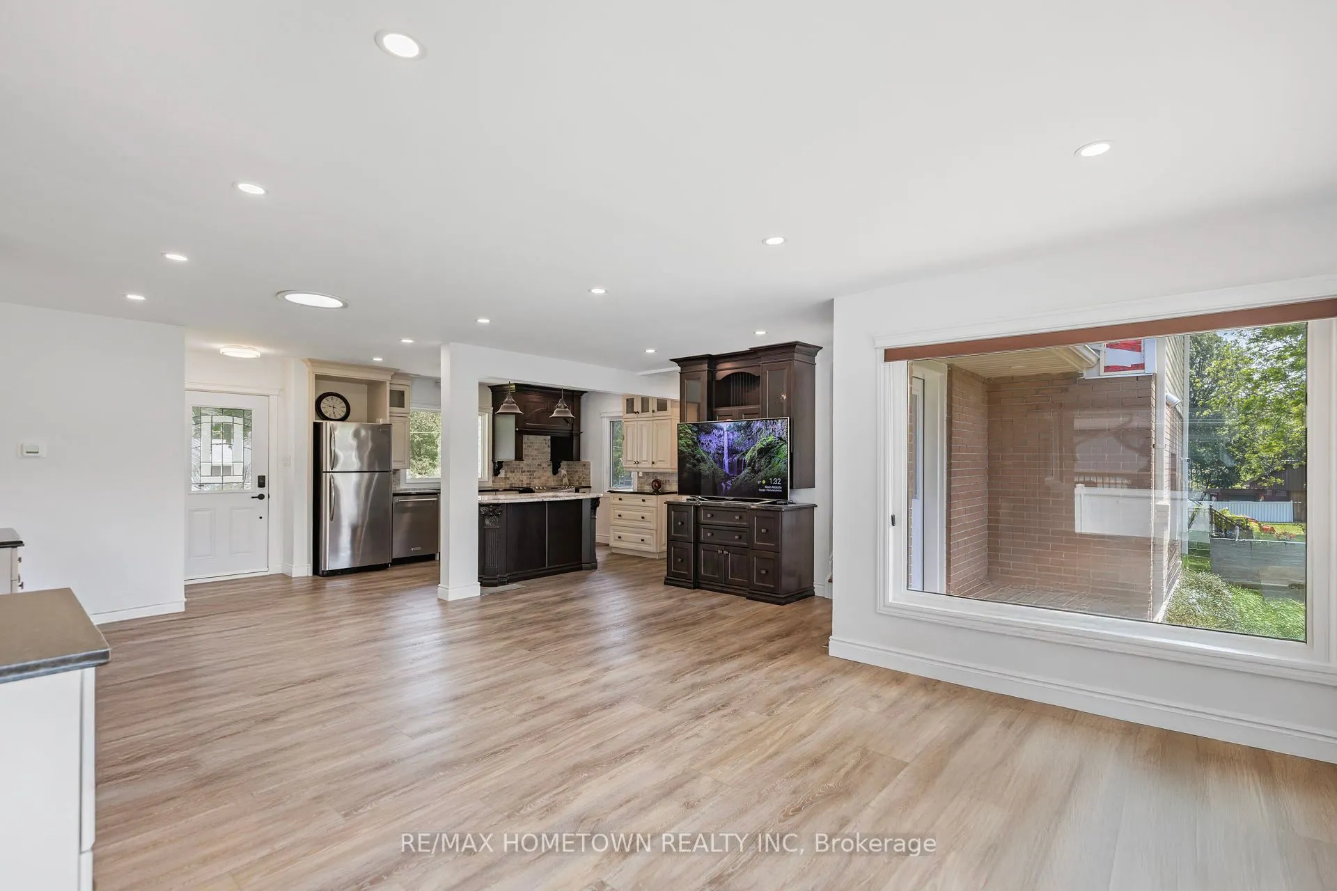 49 Fairway Crescent