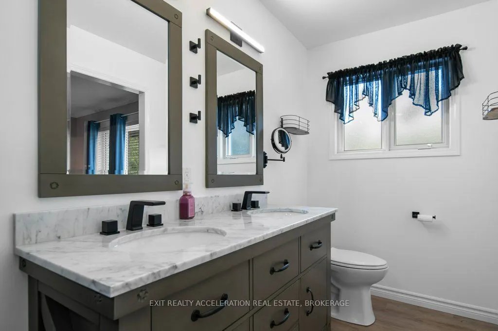 252 Bridge Street W