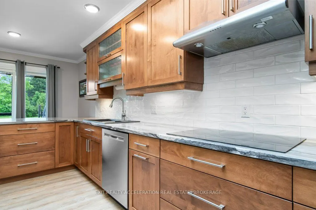 252 Bridge Street W