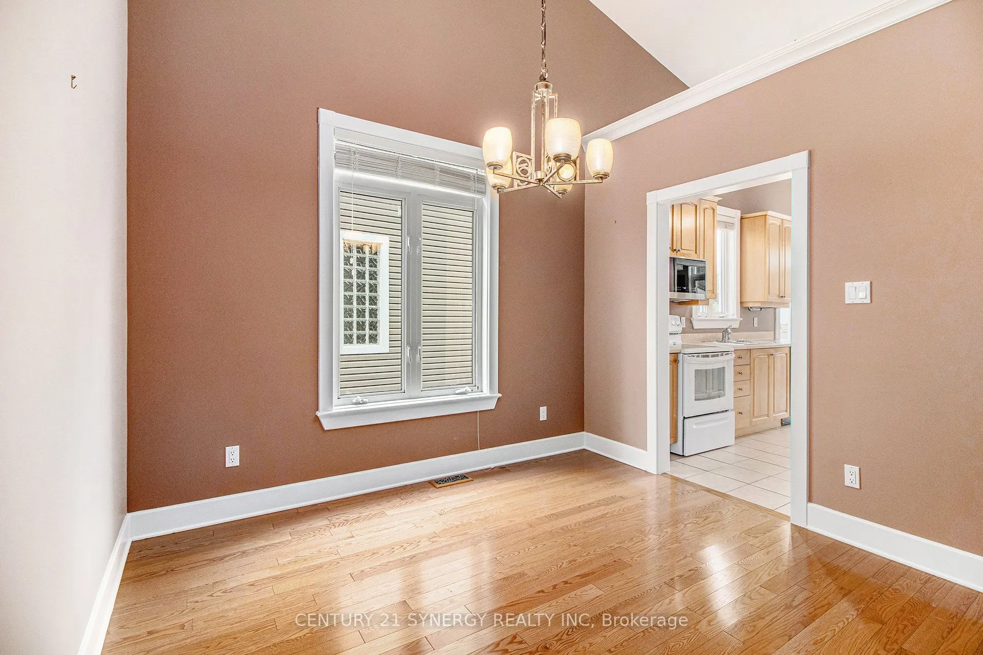 133 Royal Landing Gate
