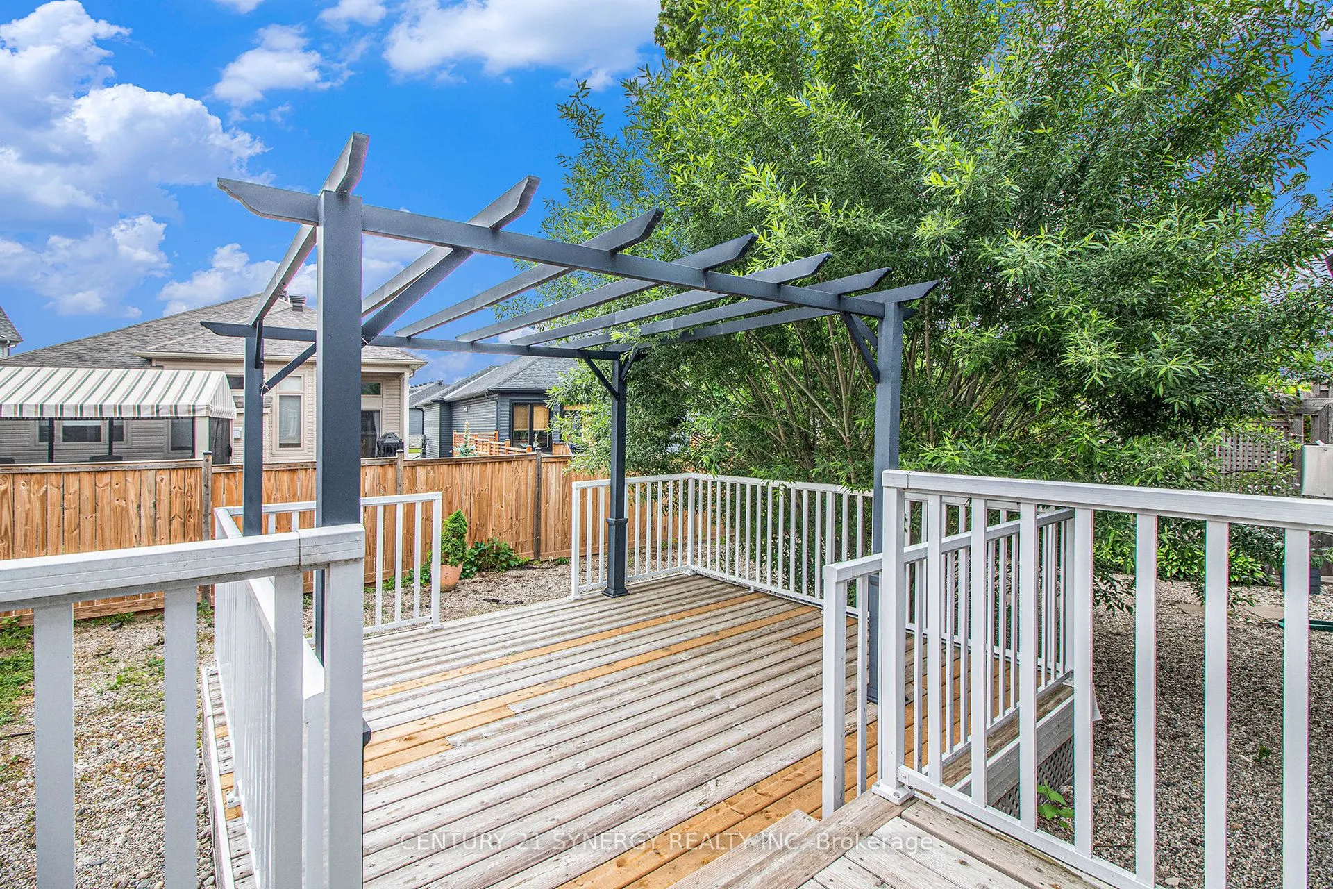 133 Royal Landing Gate