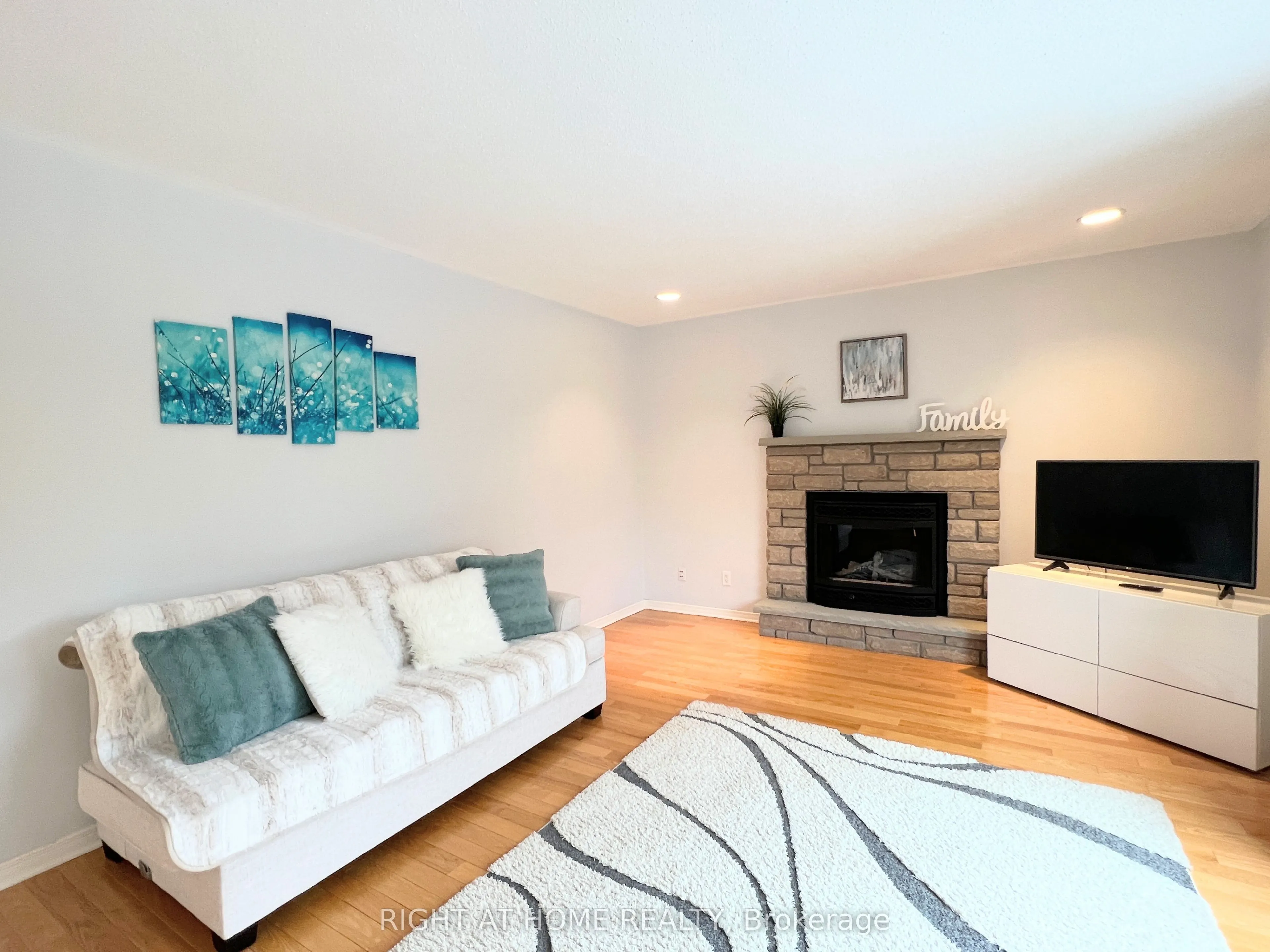 31 Forillon Crescent