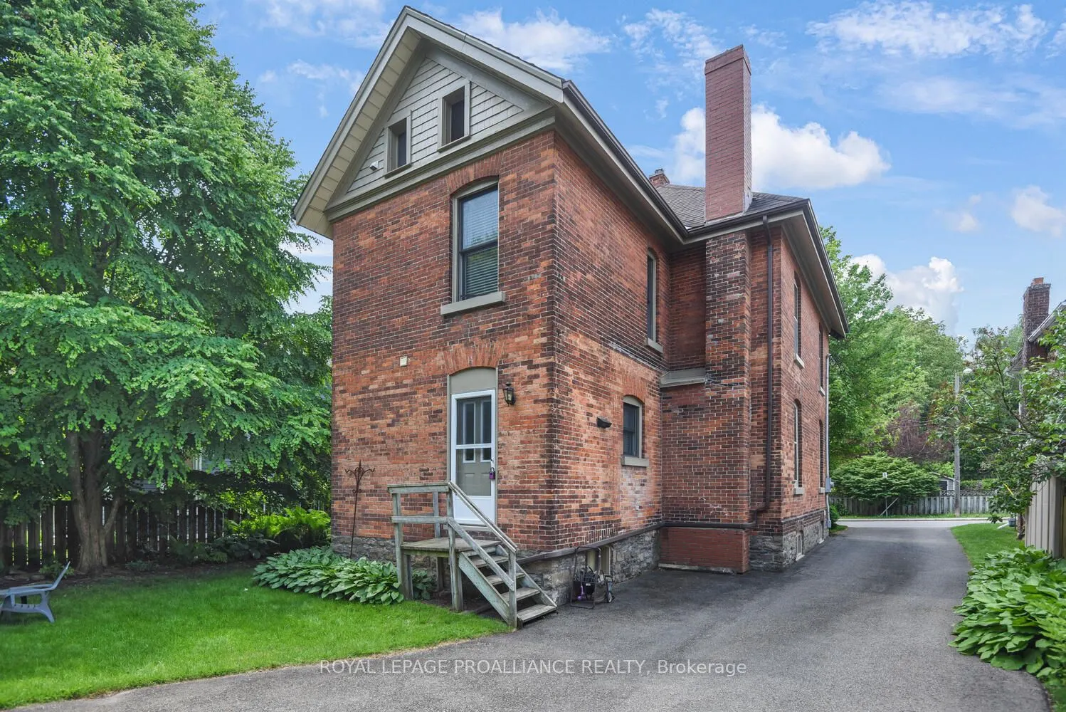71 Bethune Street