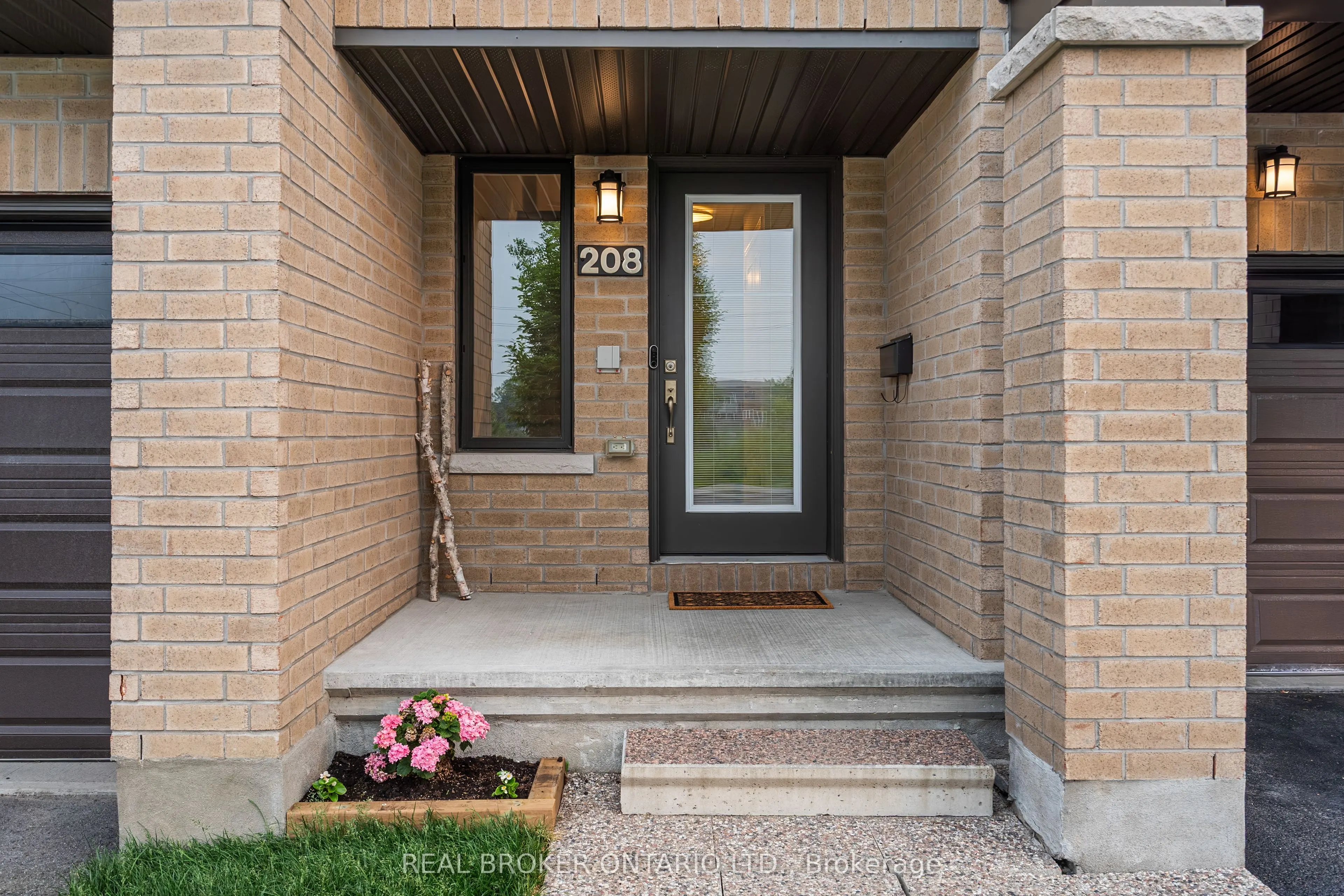 208 Poplin Street