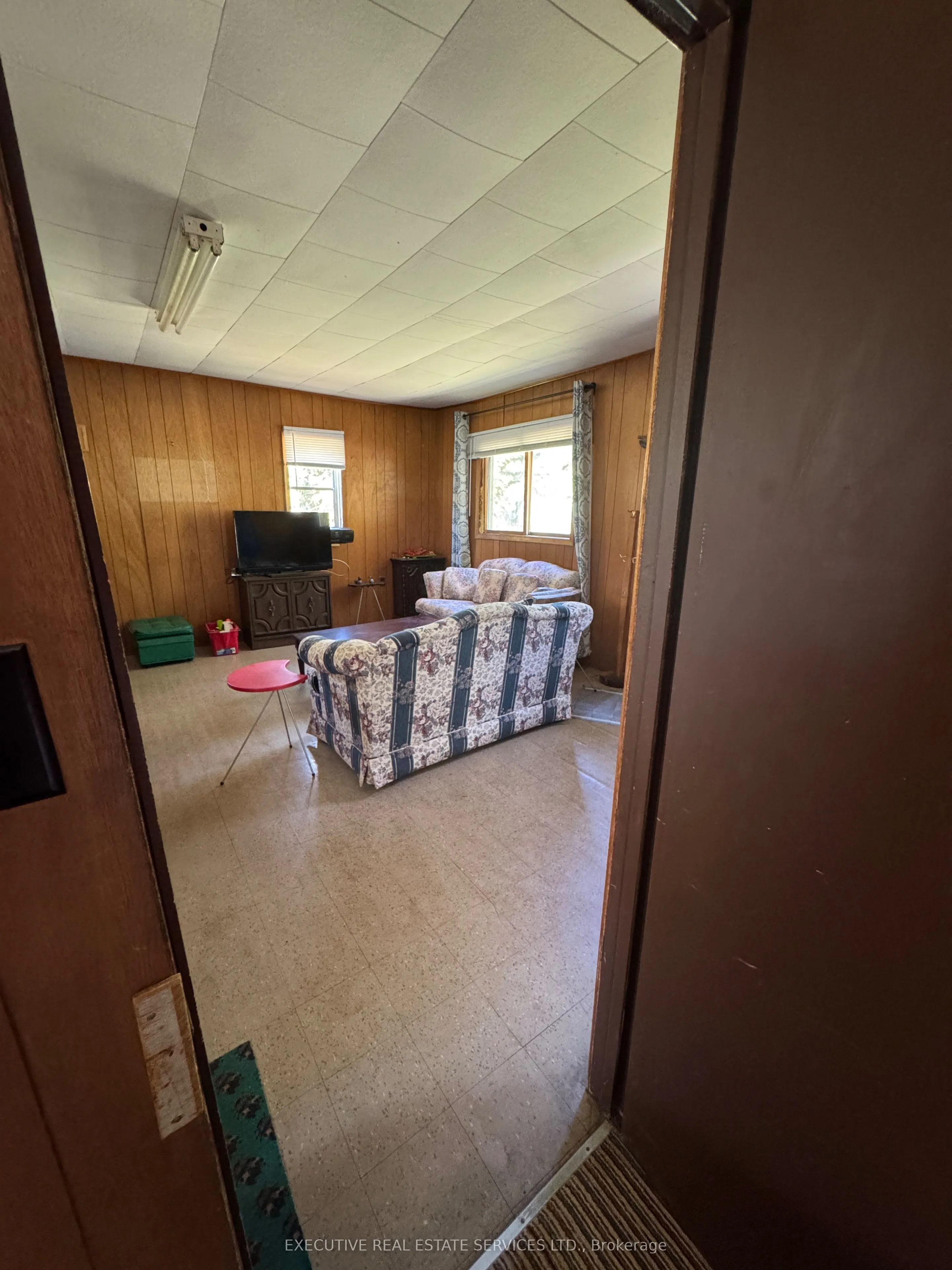 1438 Echo Lake Road