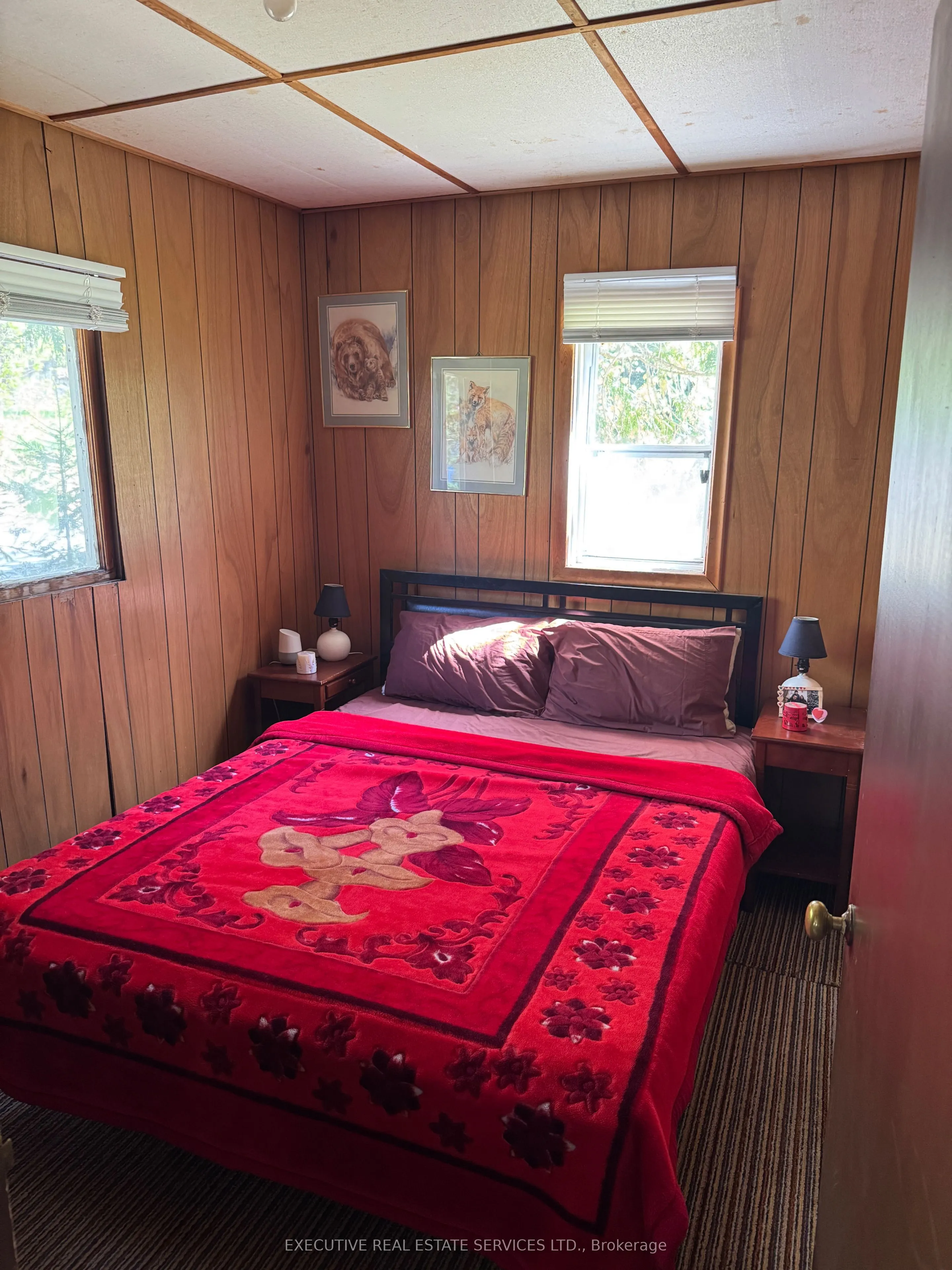 1438 Echo Lake Road