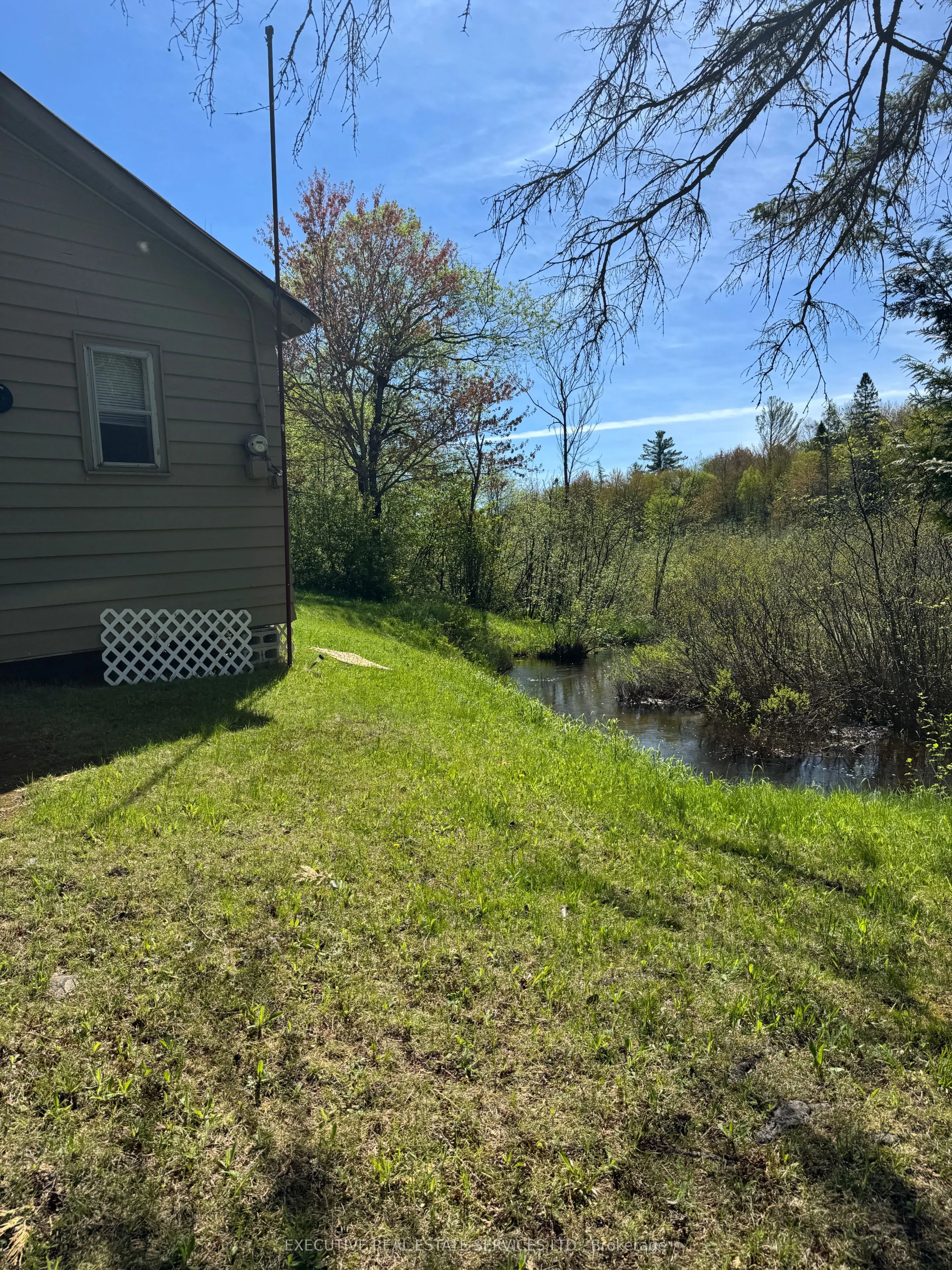 1438 Echo Lake Road