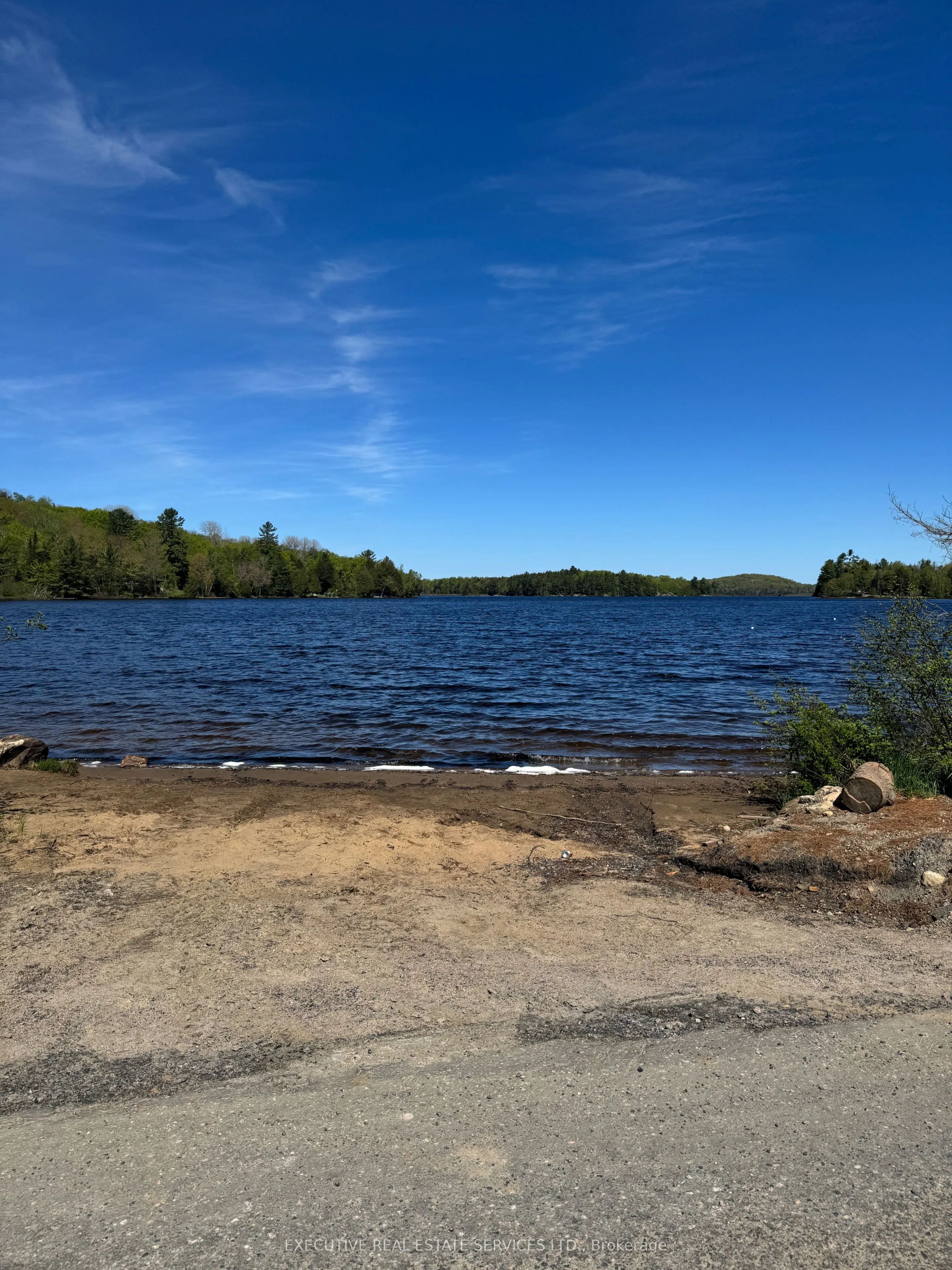 1438 Echo Lake Road