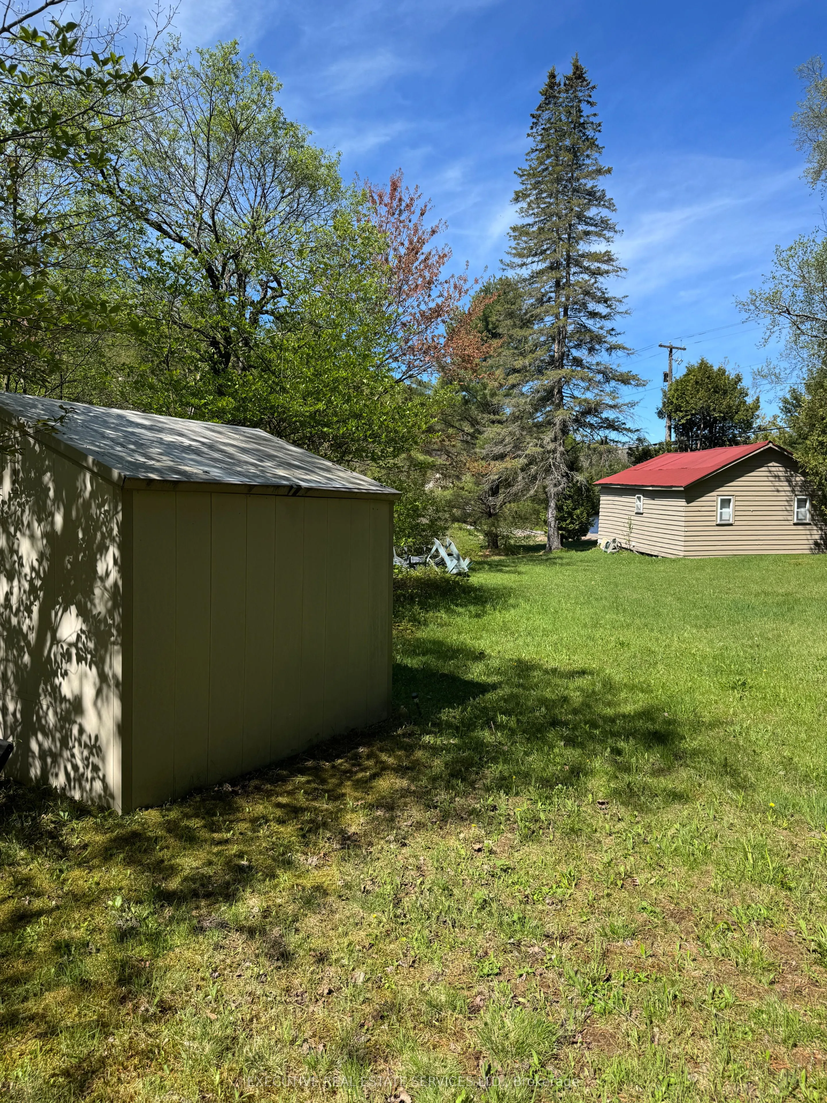 1438 Echo Lake Road