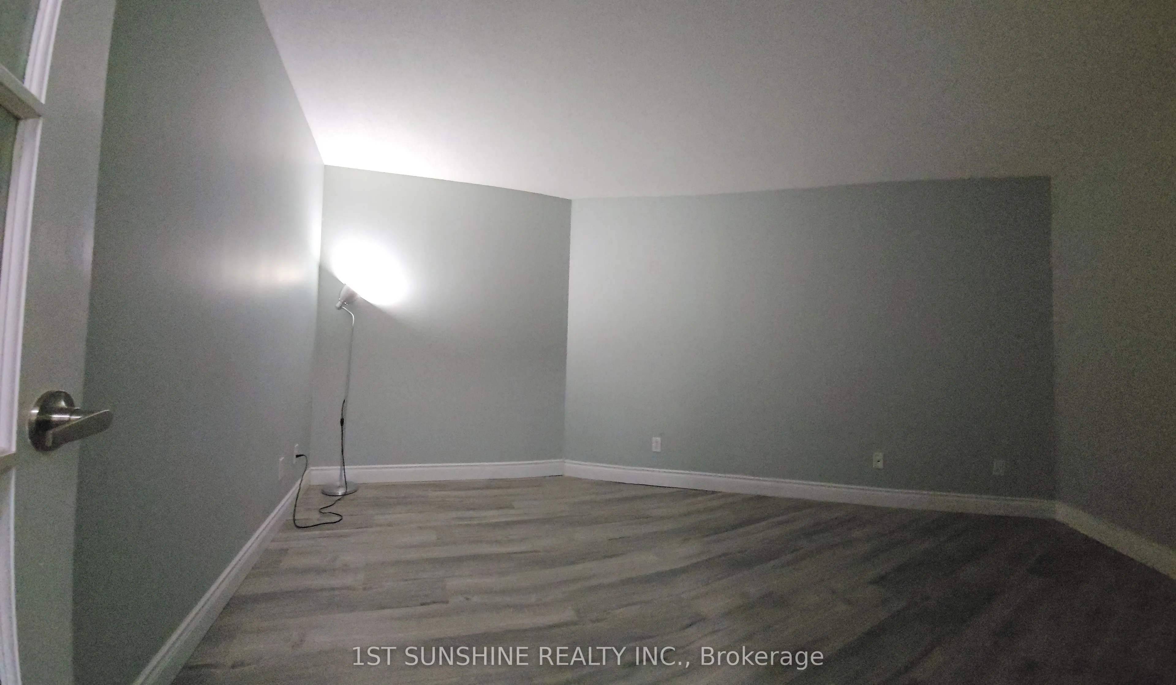 135 James Street S, #1110