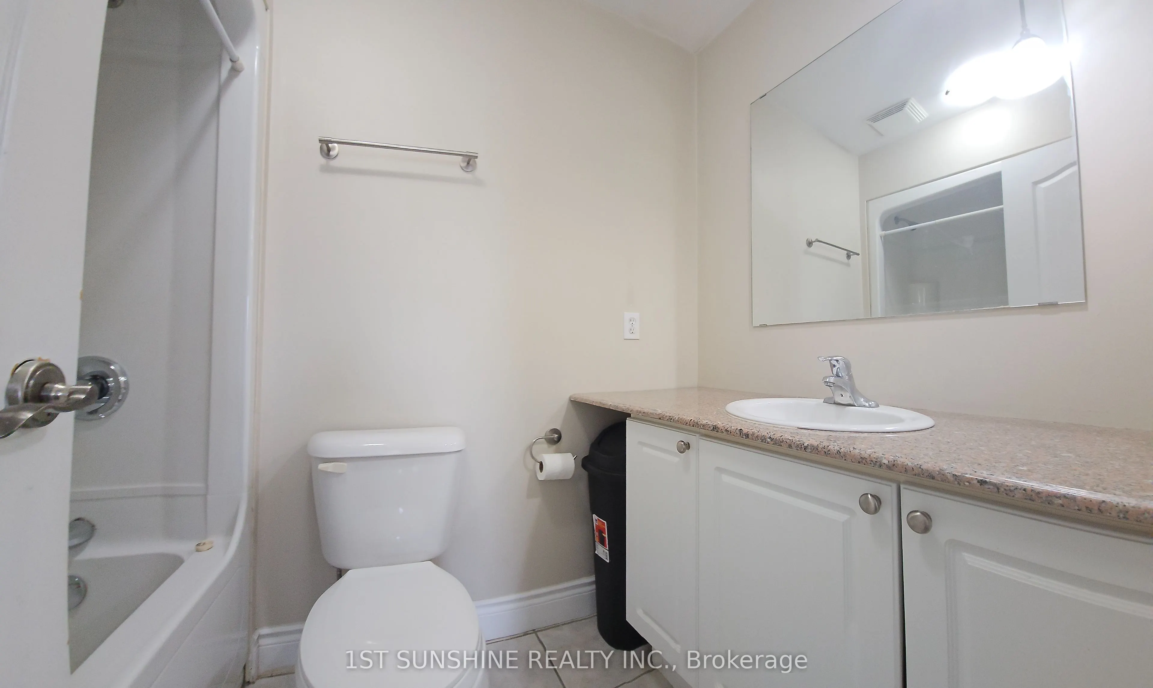 135 James Street S, #1110
