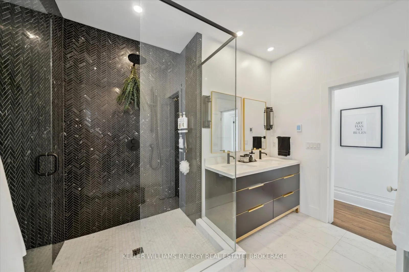272 Ridout Street