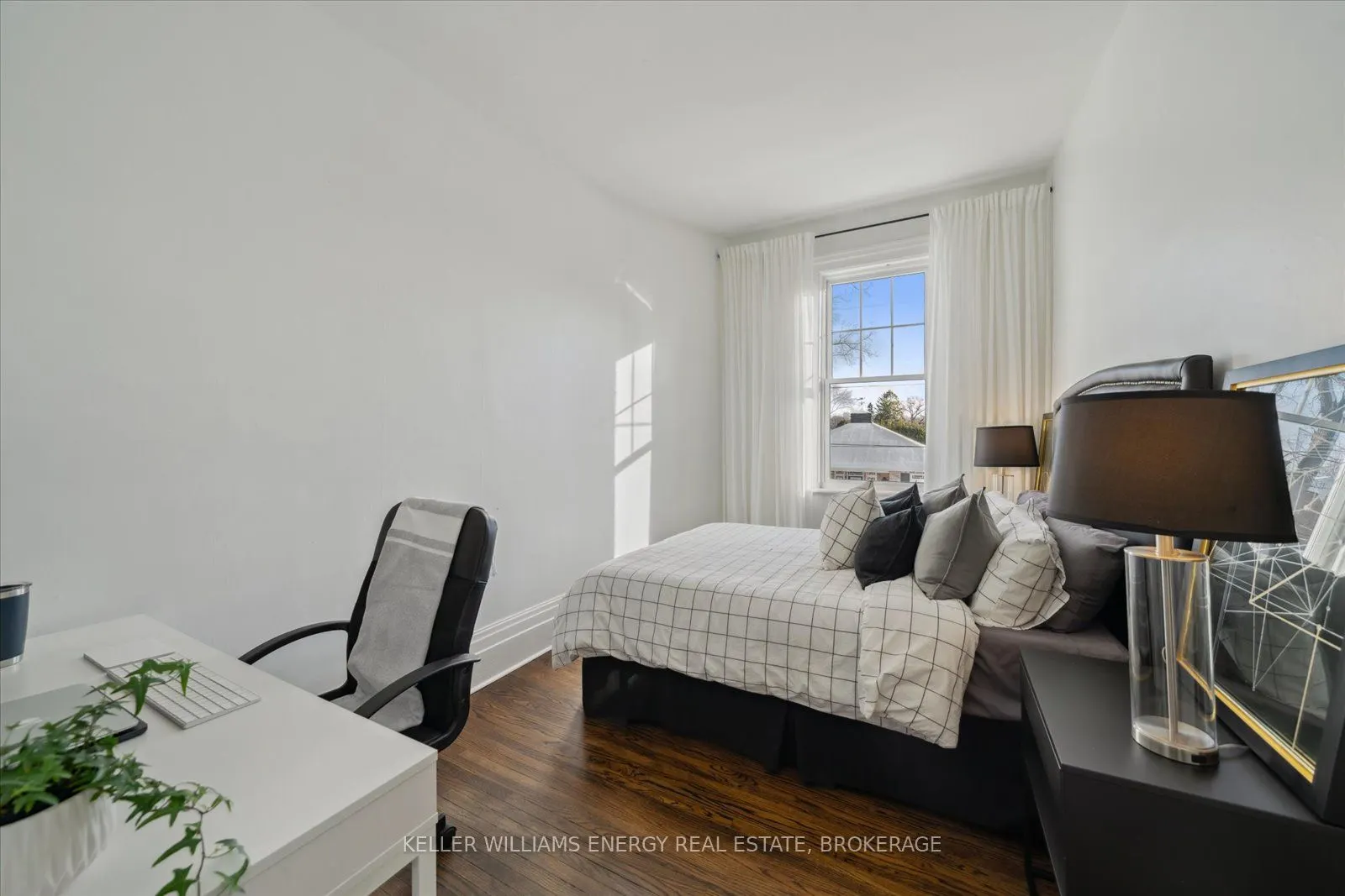 272 Ridout Street