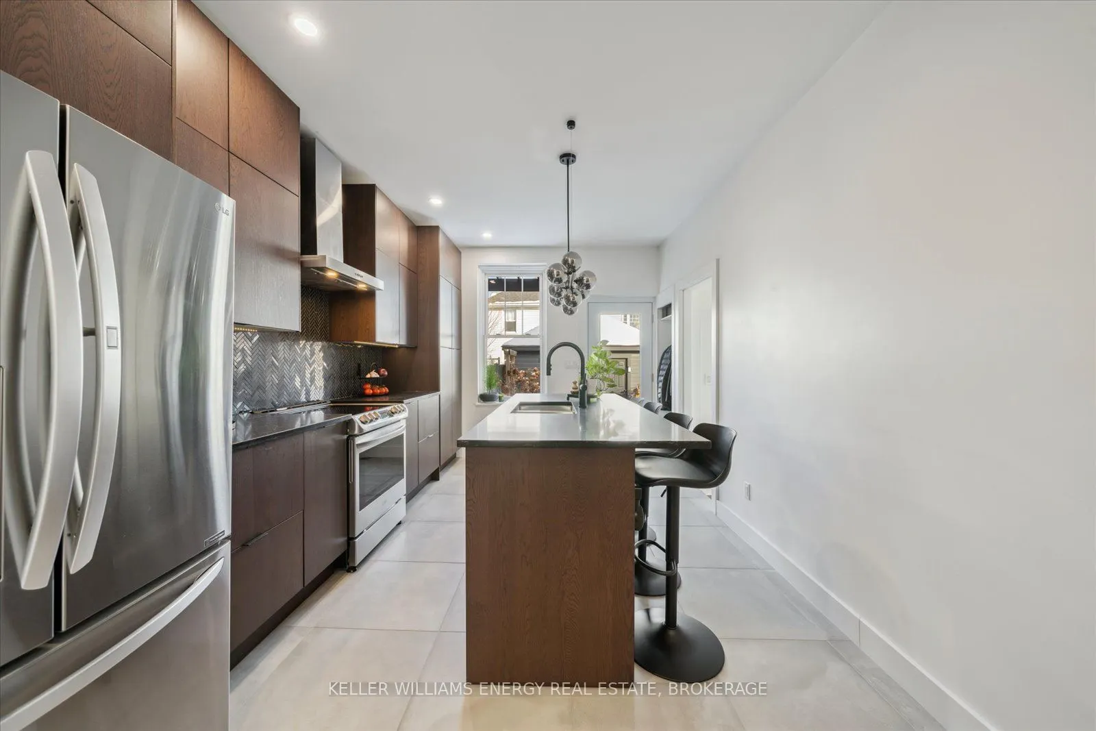 272 Ridout Street
