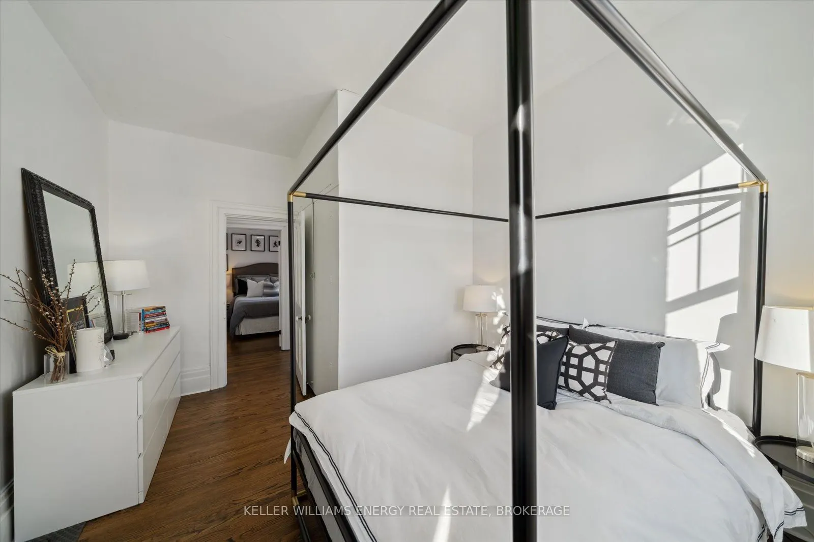 272 Ridout Street