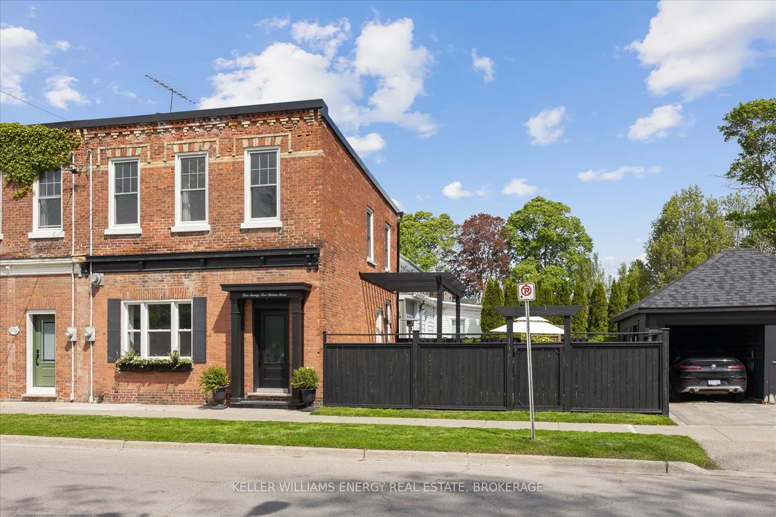 272 Ridout Street