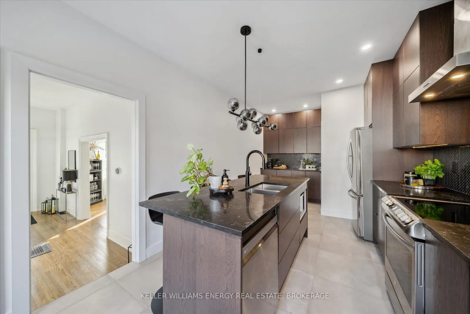 272 Ridout Street