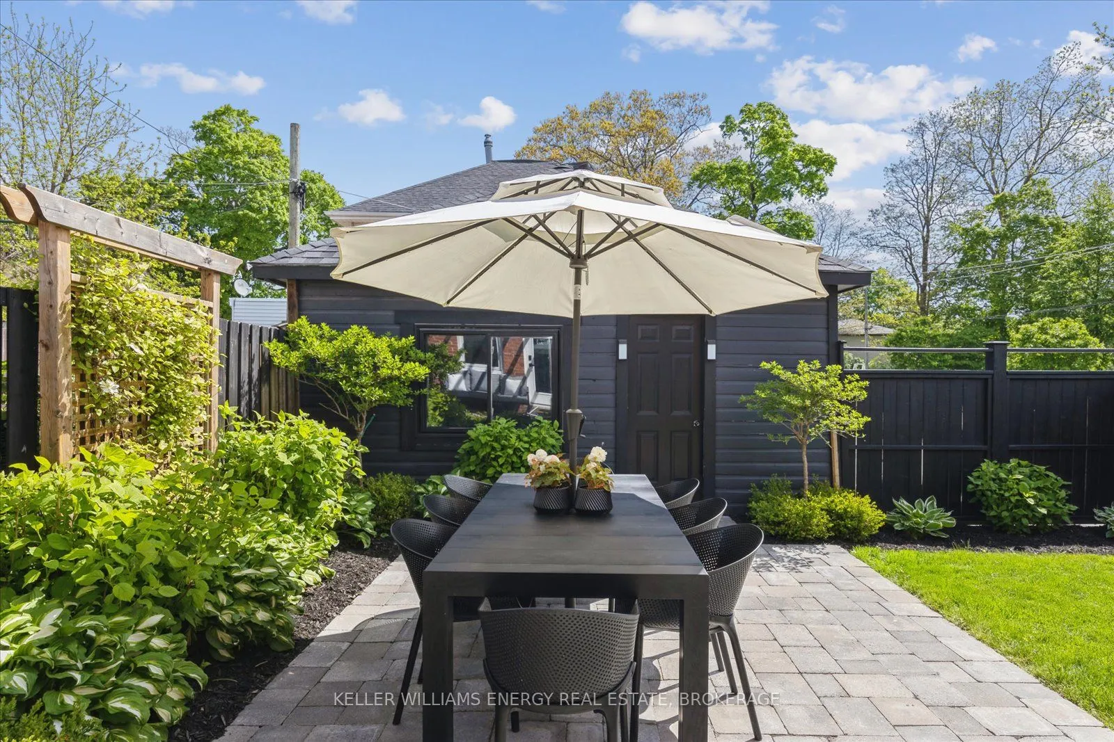 272 Ridout Street