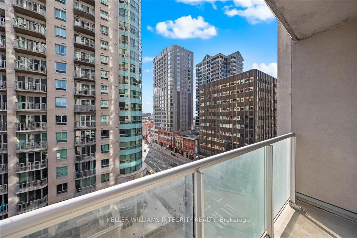 242 RIDEAU Street, #909
