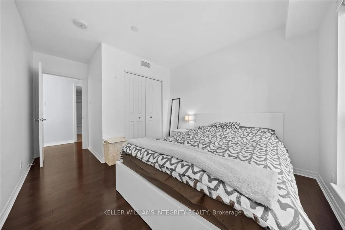 242 RIDEAU Street, #909